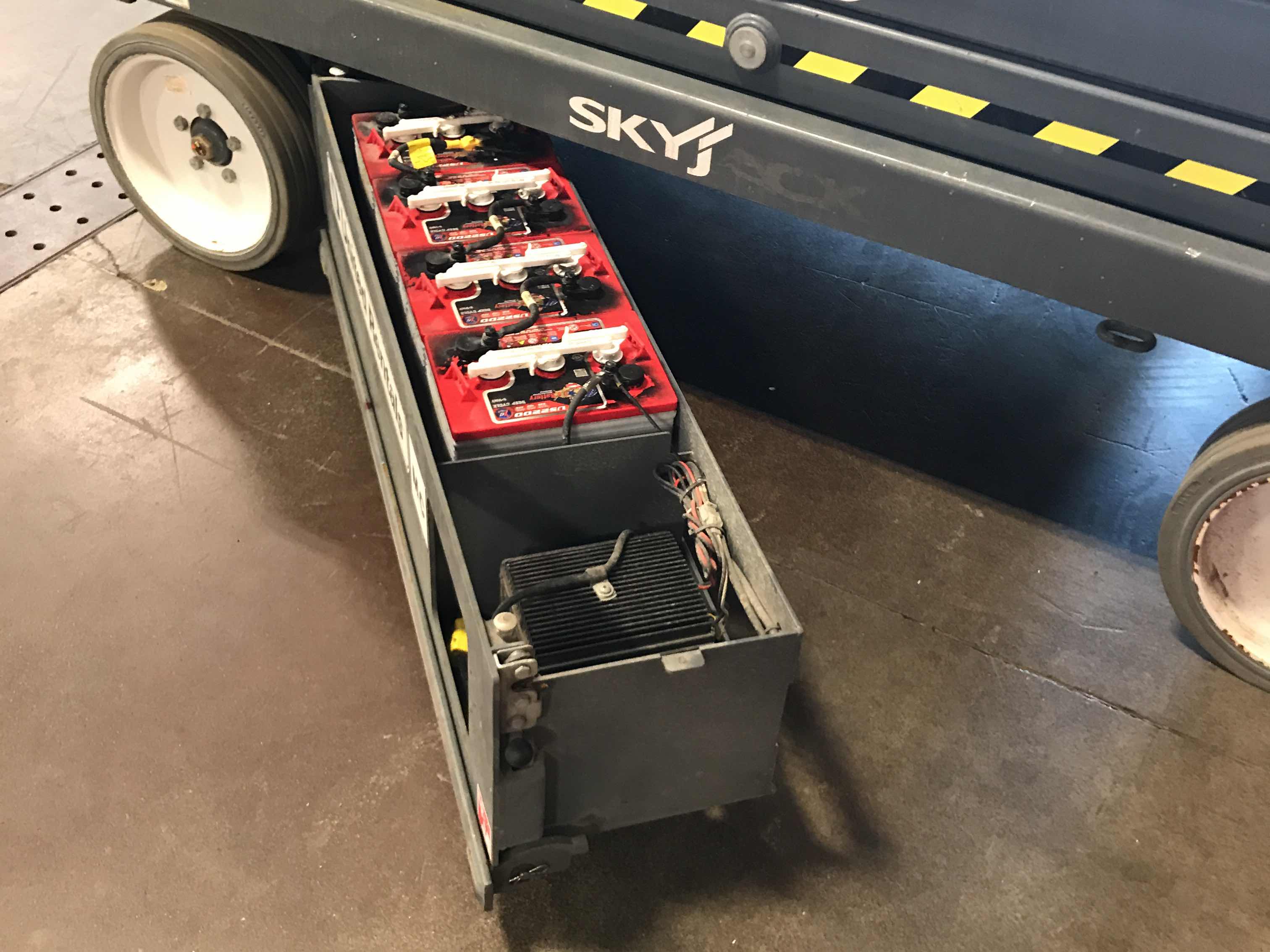 Used 2016 Skyjack SJIII4632 Scissor Lift For Sale in Nanaimo, BC