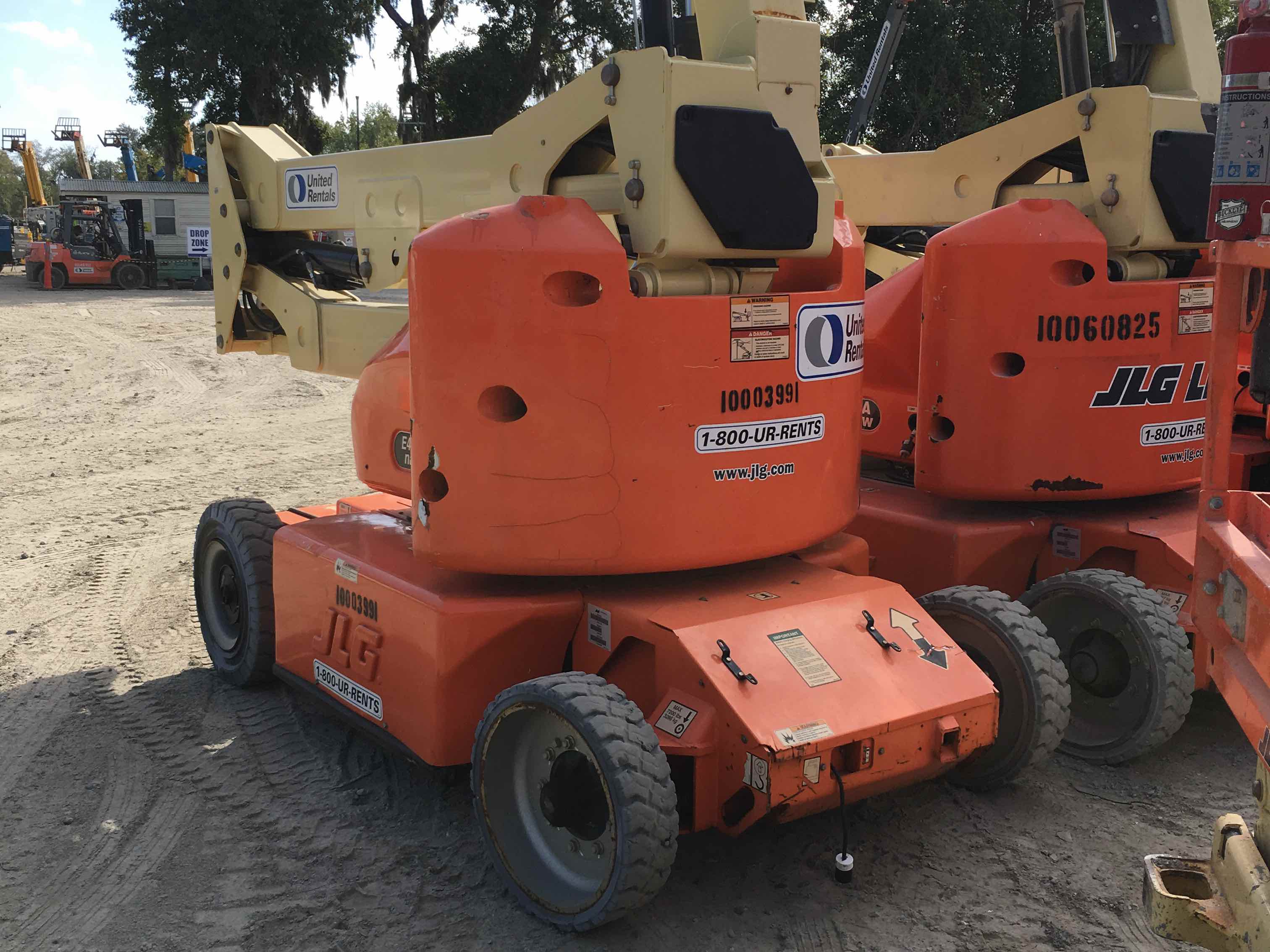 Used 2011 JLG E400AJPN Articulating Boom Lift For Sale in Mooresville