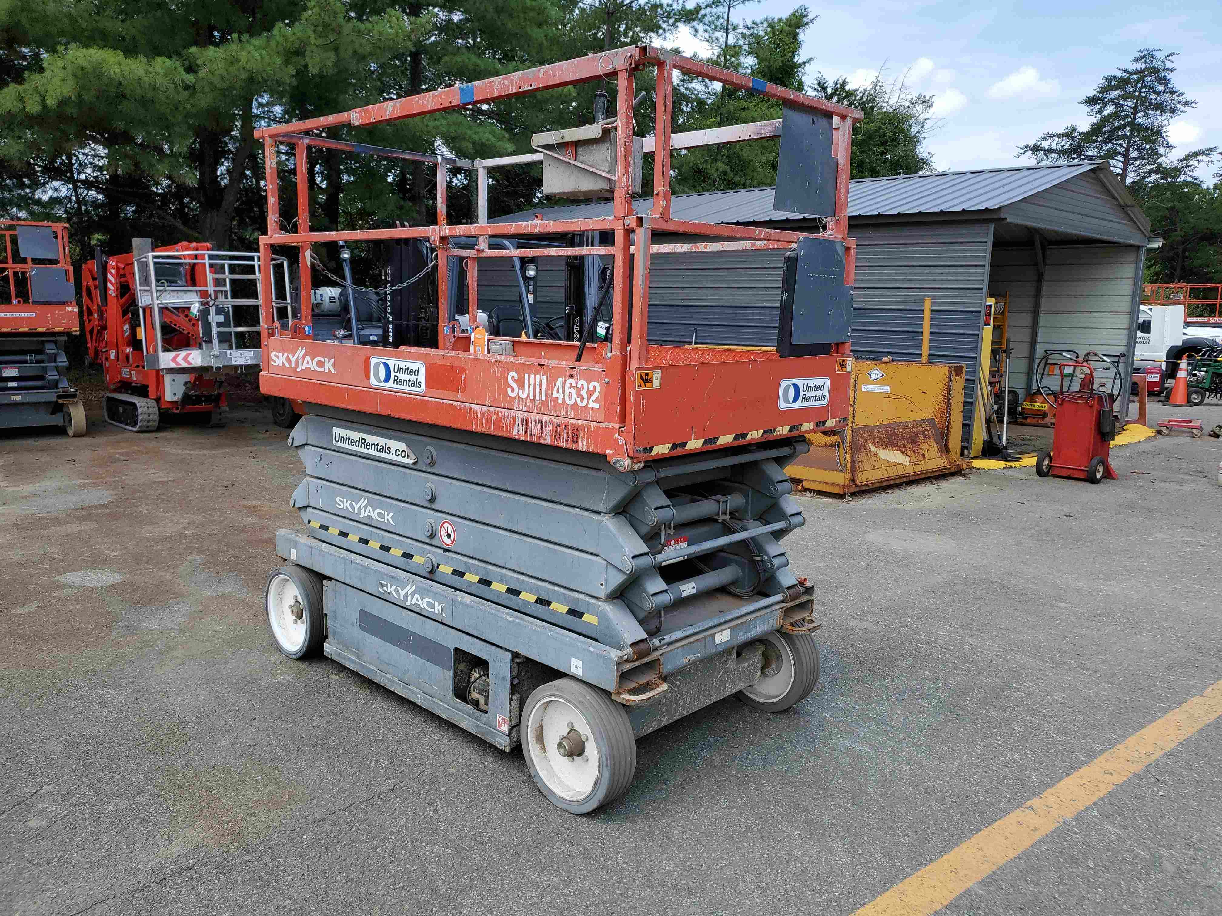 Used 2014 Skyjack SJIII4632 Scissor Lift For Sale in Roanoke, VA