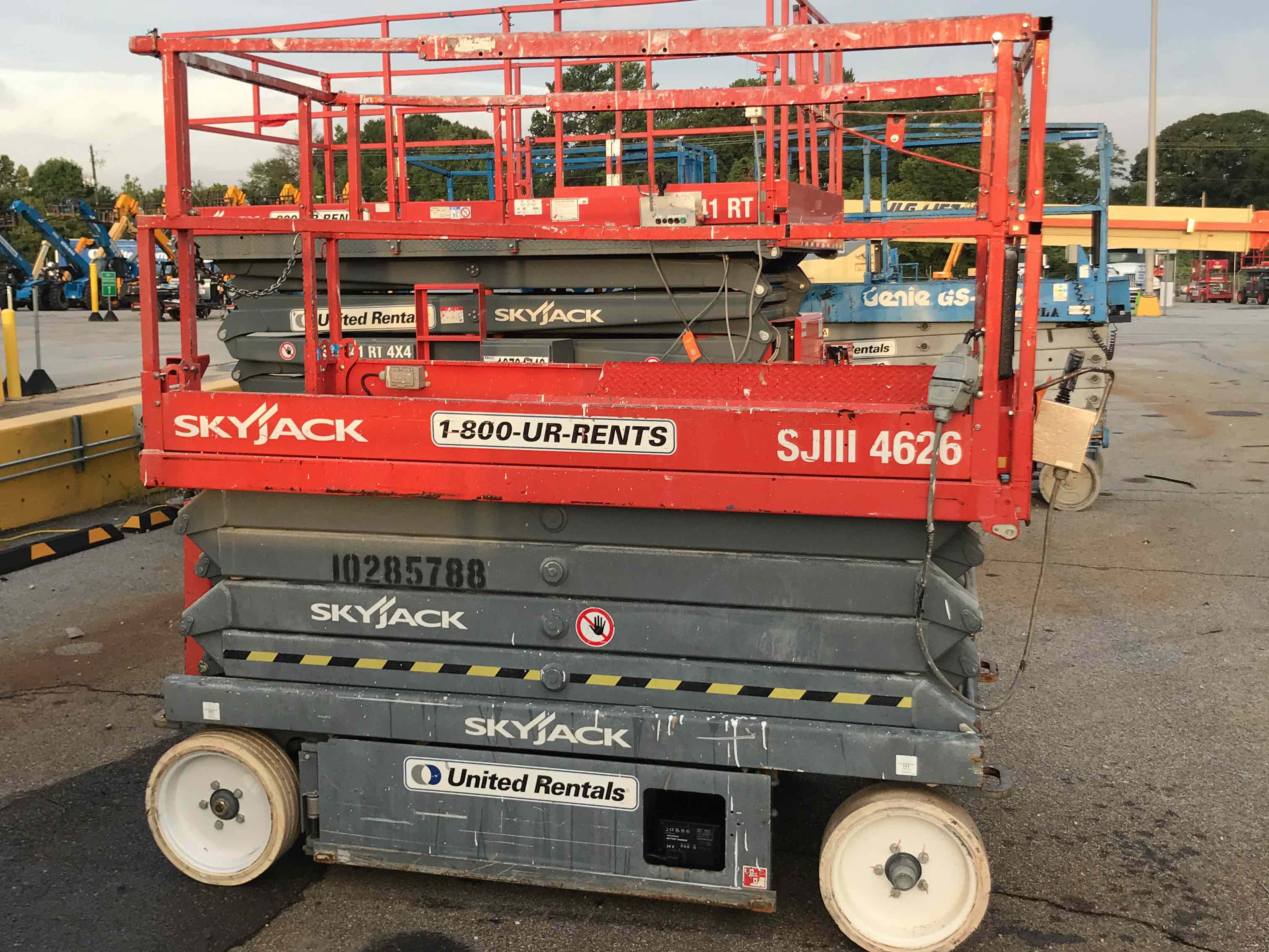 Used 2014 Skyjack SJIII4626 Scissor Lift For Sale in Hickory, NC