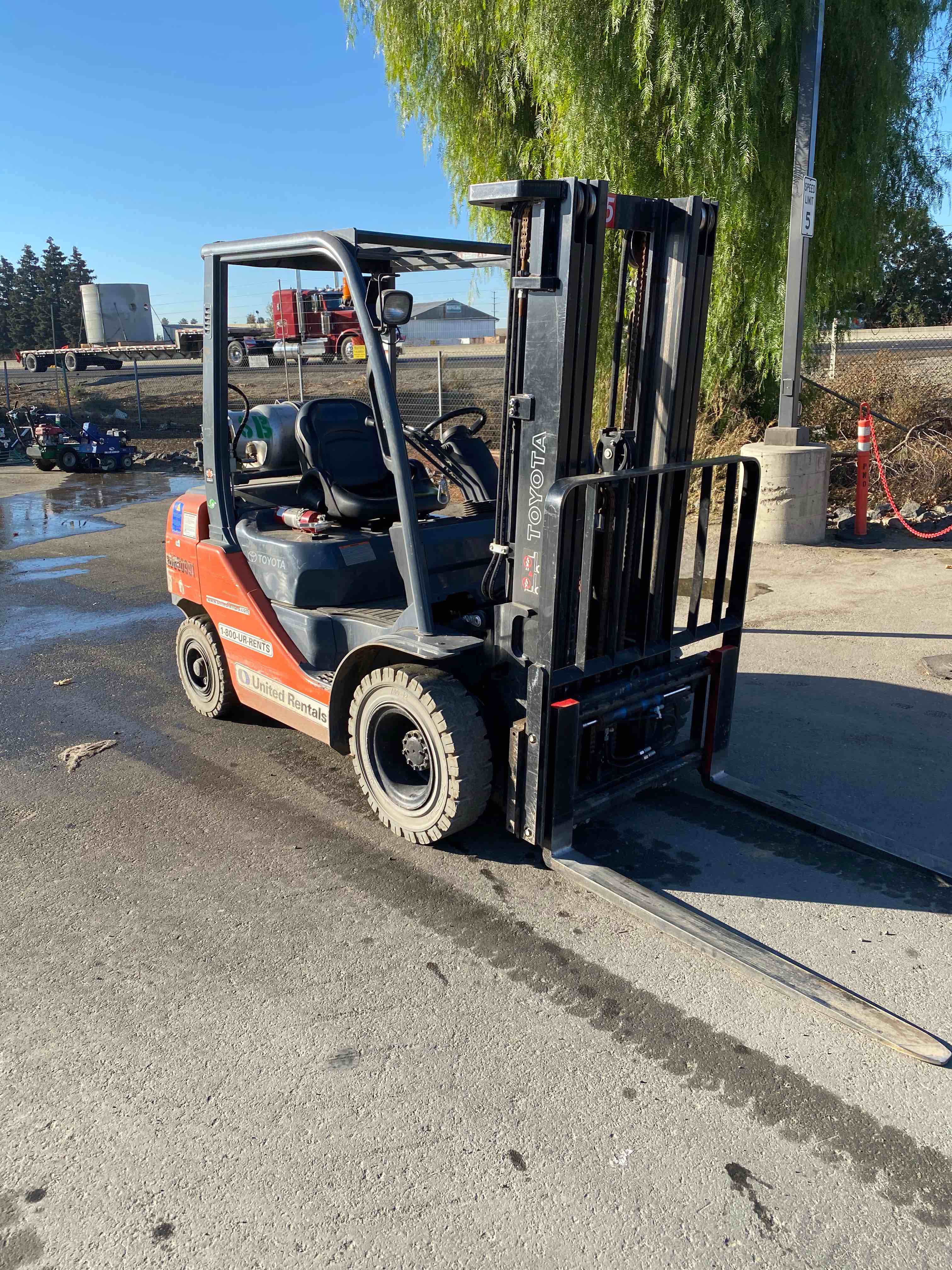 Used 2017 Toyota 8FGU25 Warehouse Forklift For Sale in Merced, CA