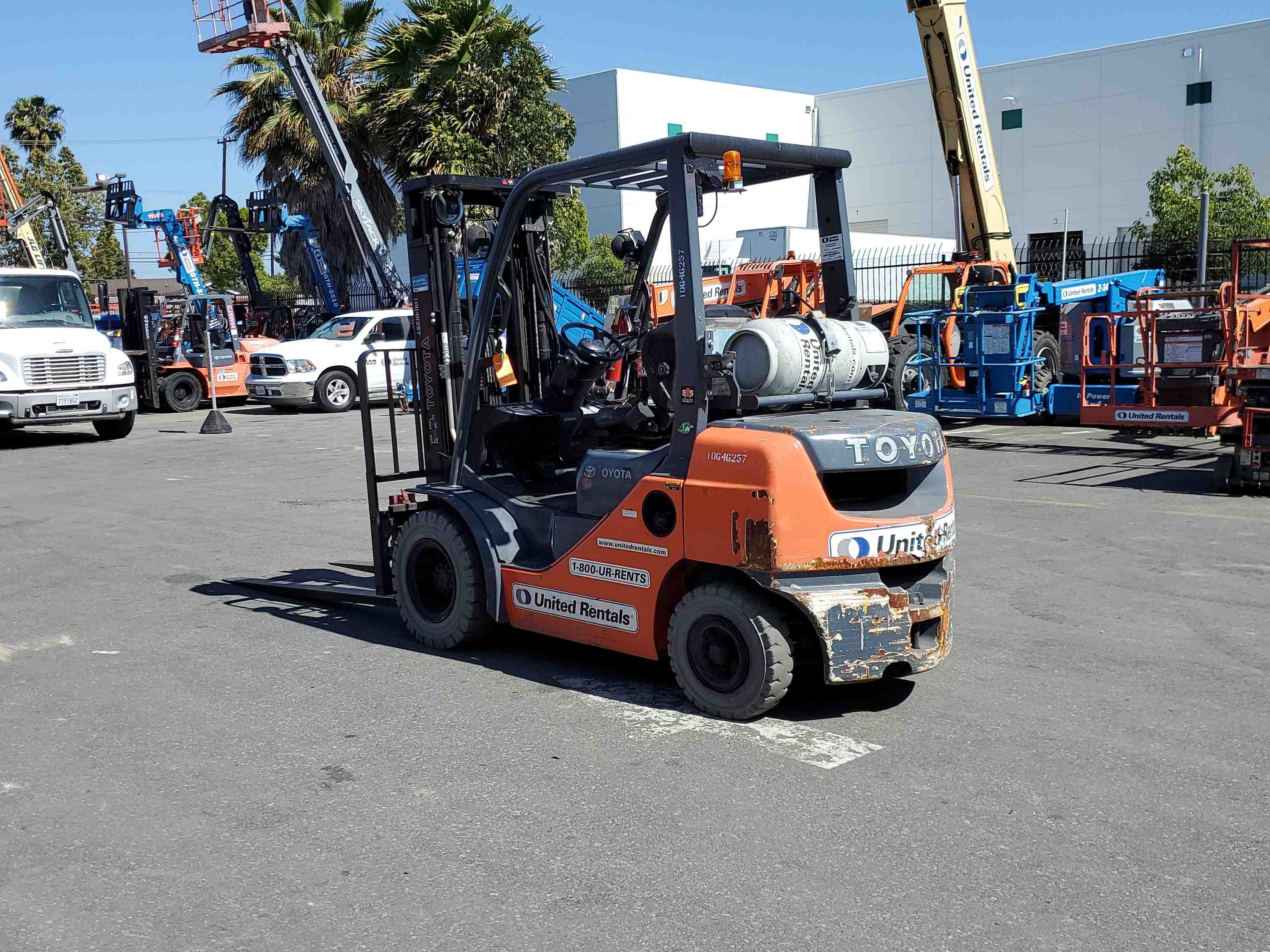 Used 2017 Toyota 8FGU25 Warehouse Forklift For Sale in Merced, CA