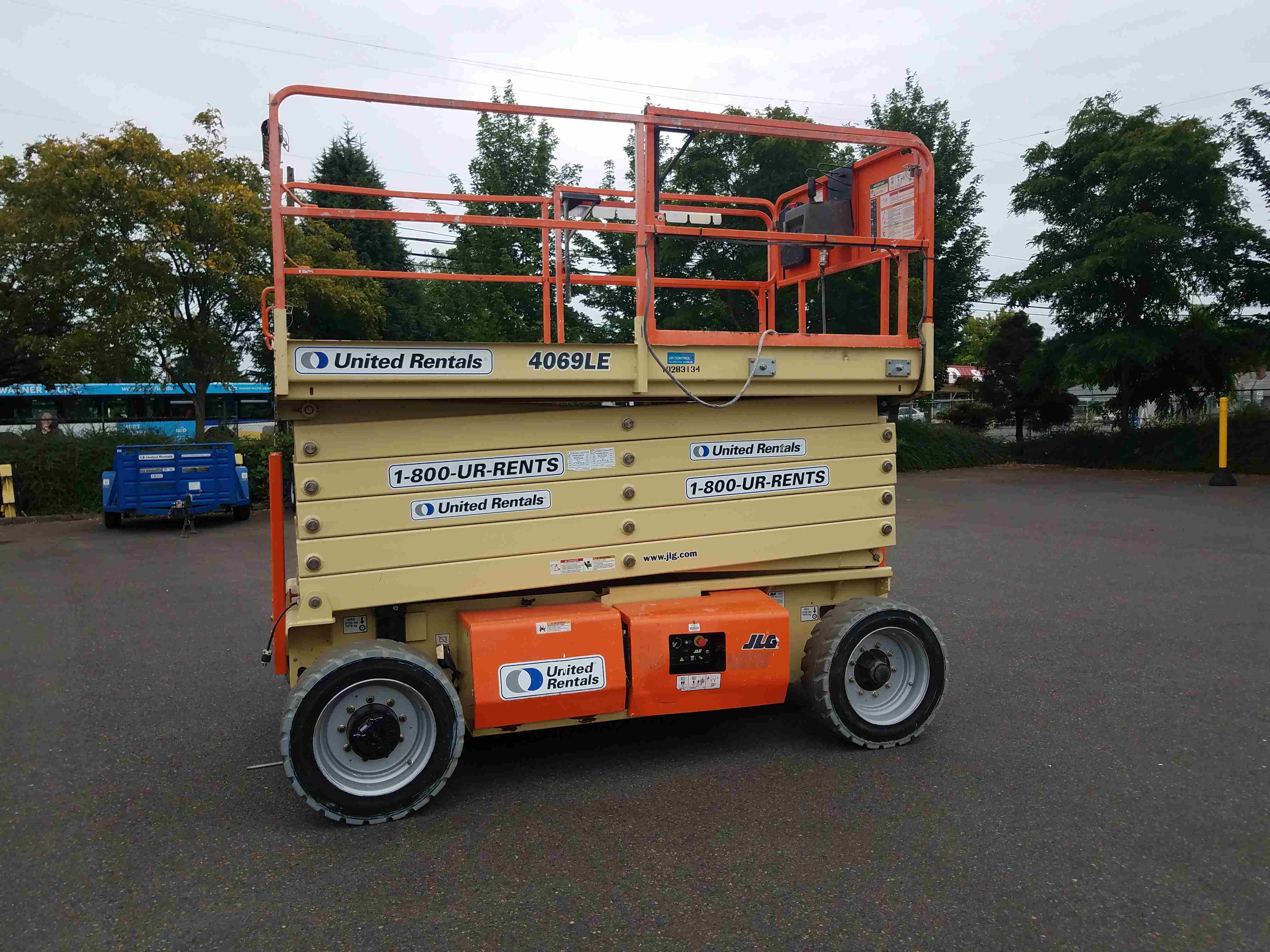 Used 2014 JLG 4069LE Scissor Lift For Sale in Grand Rapids, MI United