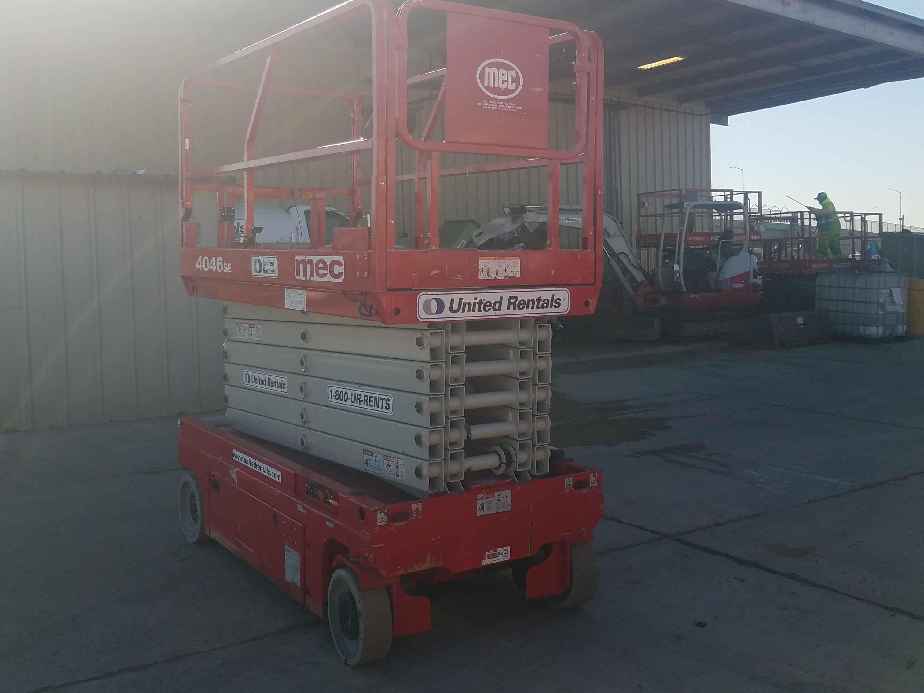 Used 2017 MEC 4046SE Scissor Lift For Sale in Phoenix, AZ United Rentals