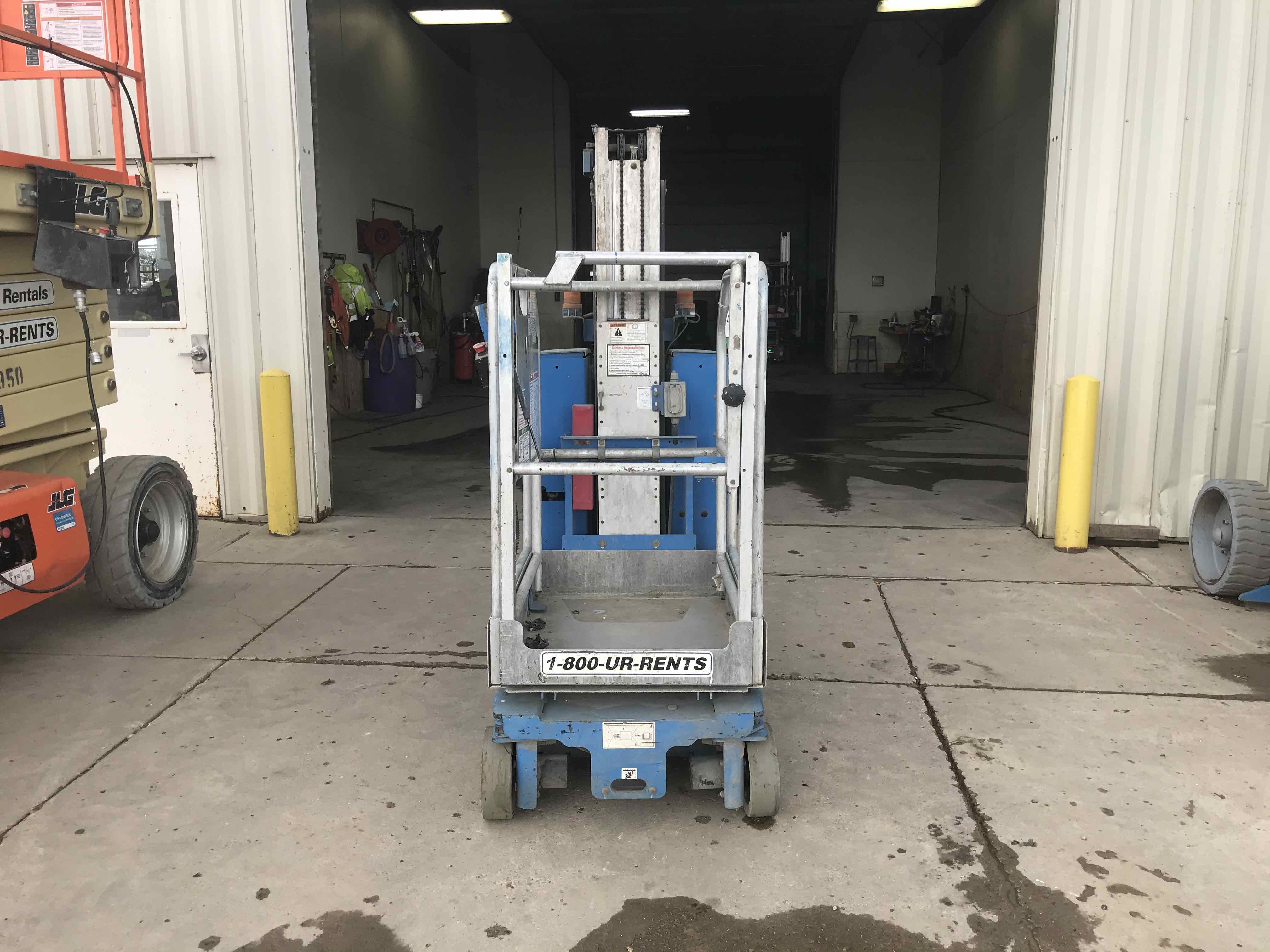 Used 2013 Genie GR20 SelfPropelled OnePerson Lift For Sale in Minot