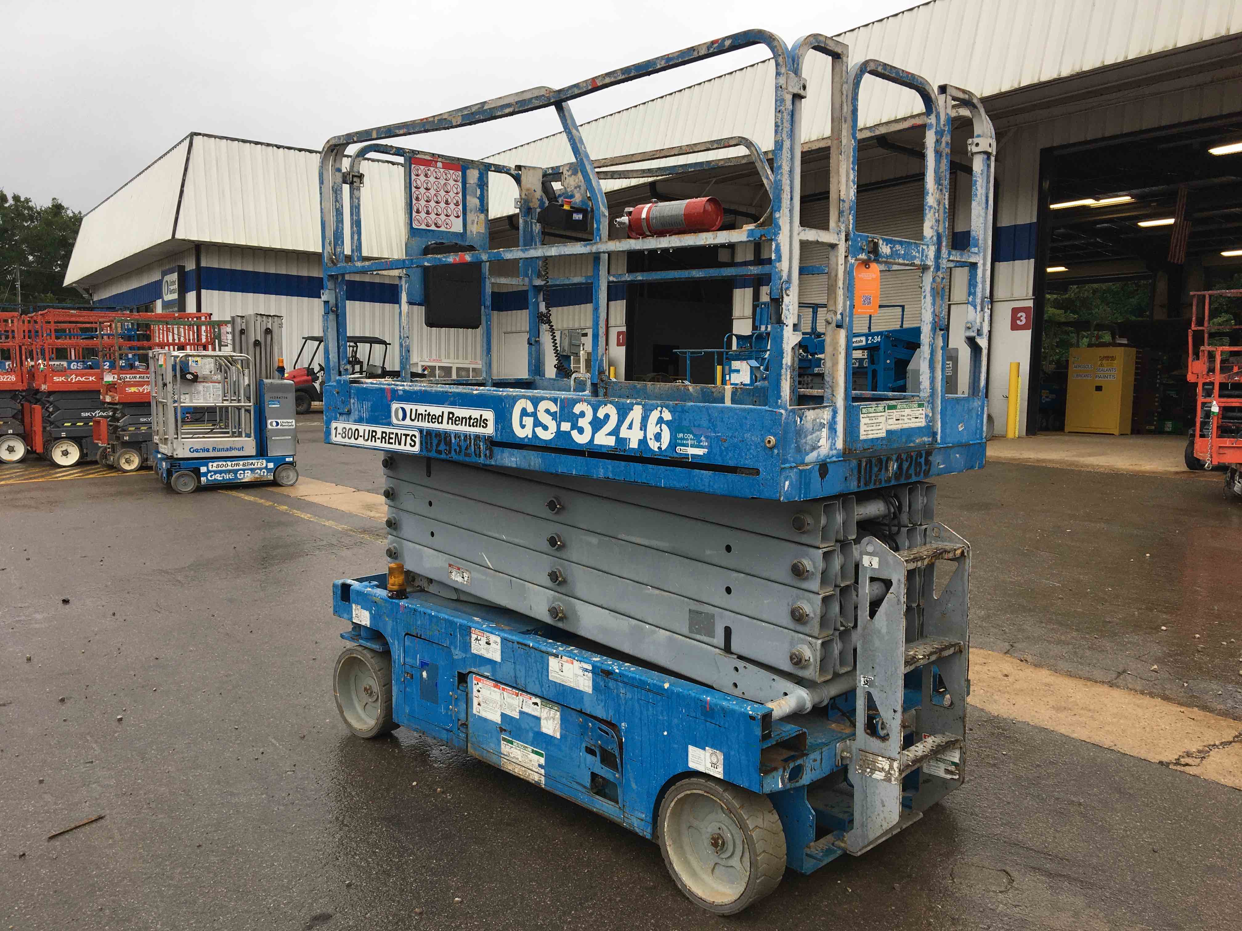Used 2014 Genie GS3246 Scissor Lift For Sale in Forest Park, GA