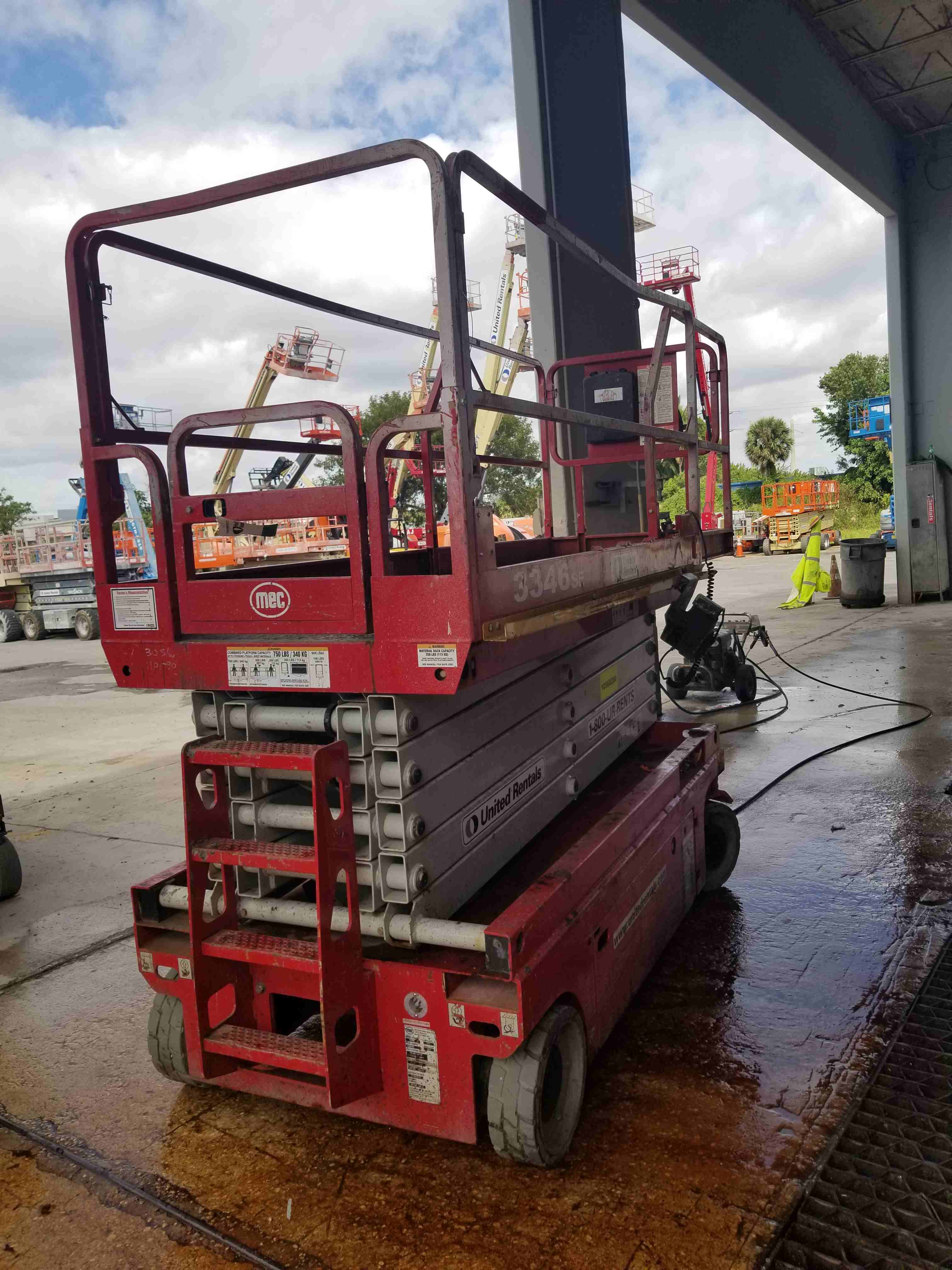 Used 2017 MEC 3346SE Electric Scissor Lift For Sale in Davie, FL