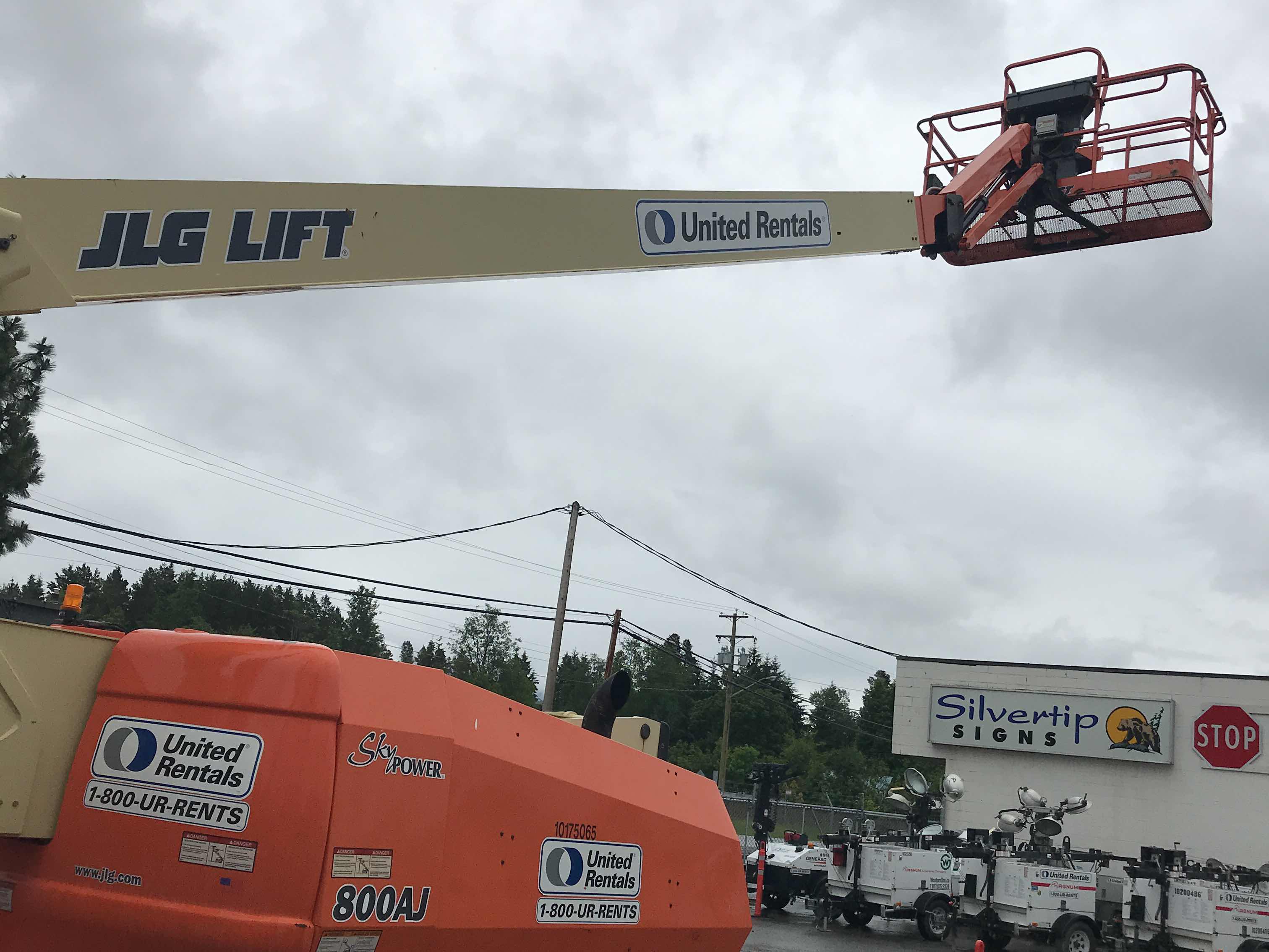 Used 2013 JLG 800AJ Articulating Boom Lift For Sale in Fort Mackay, AB United Rentals