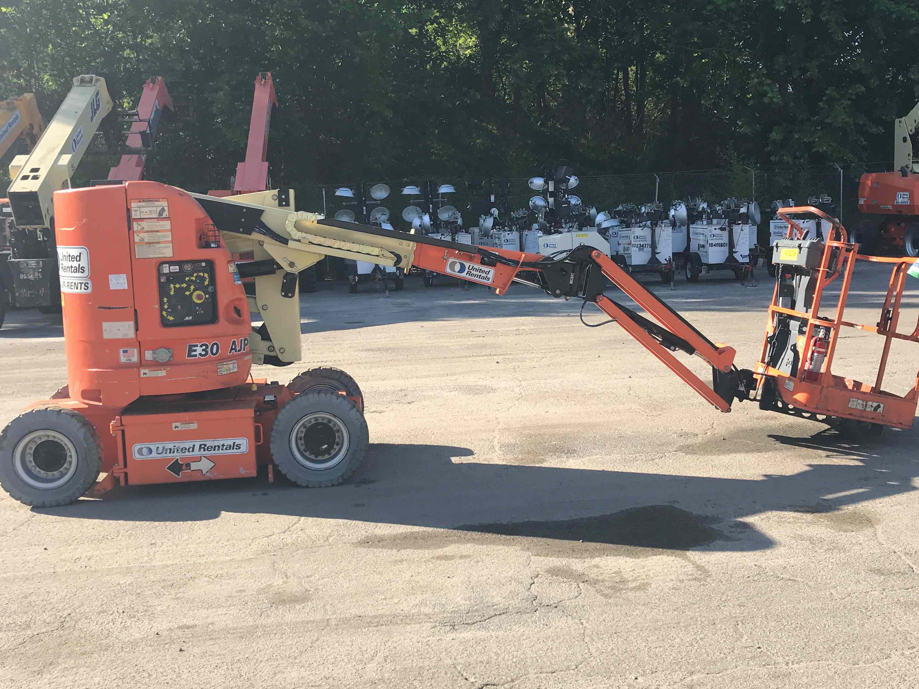 Used 2013 JLG E300AJP Articulating Boom Lift For Sale in Sumter, SC United Rentals