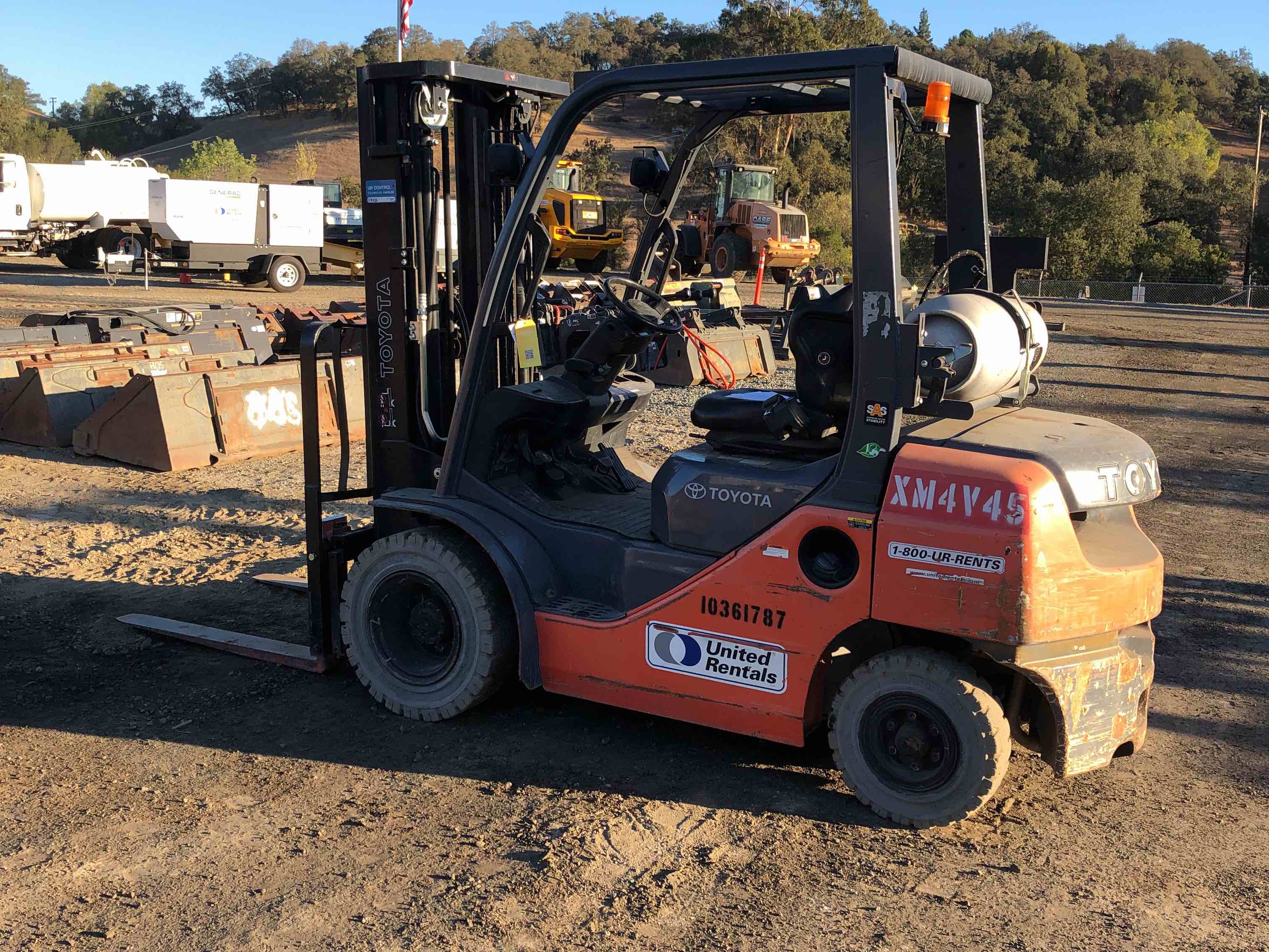 Used 2015 Toyota 8FGU25 Warehouse Forklift For Sale in Oakland, CA United Rentals