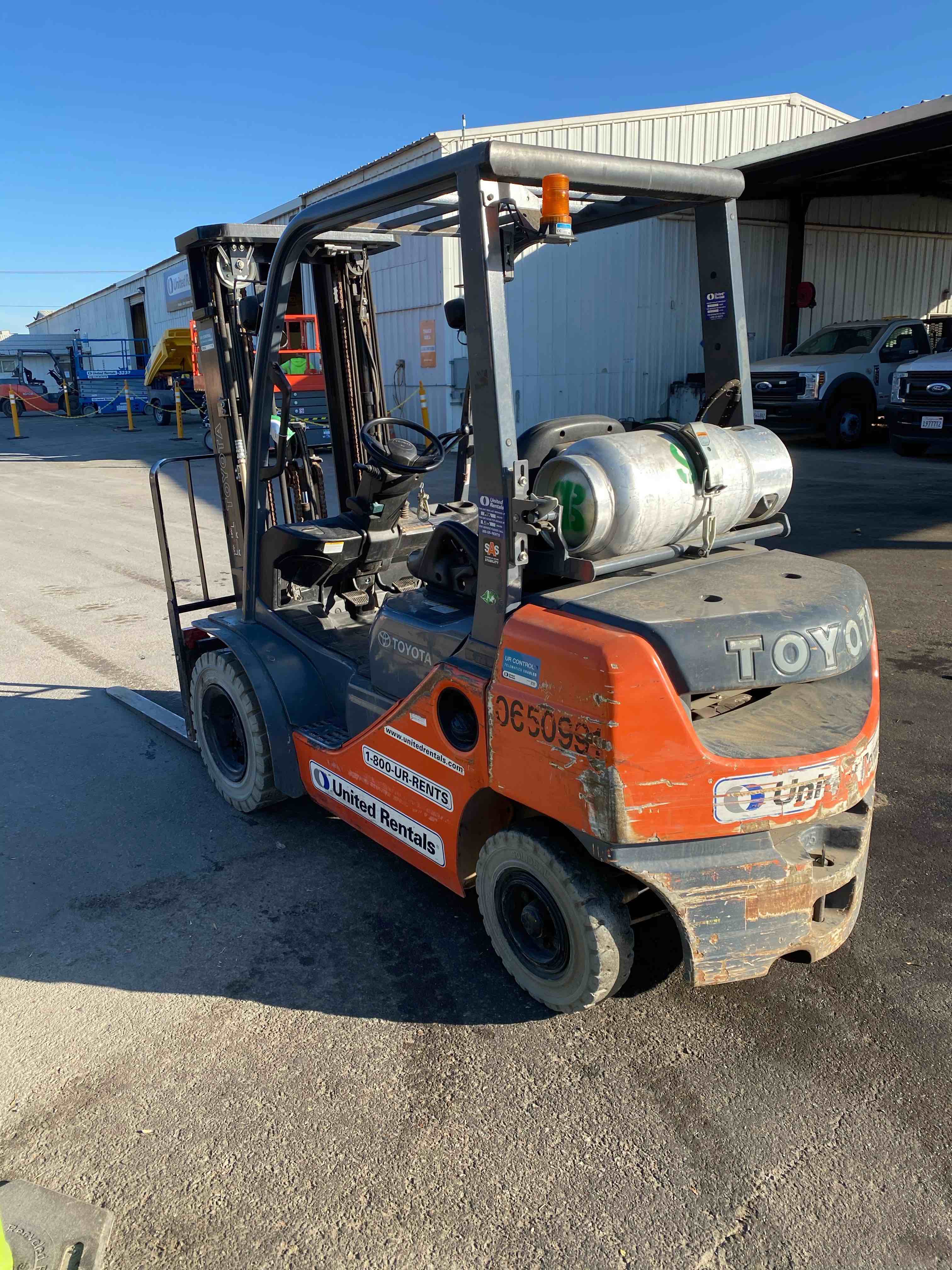 Used 2017 Toyota 8FGU25 Warehouse Forklift For Sale in Merced, CA
