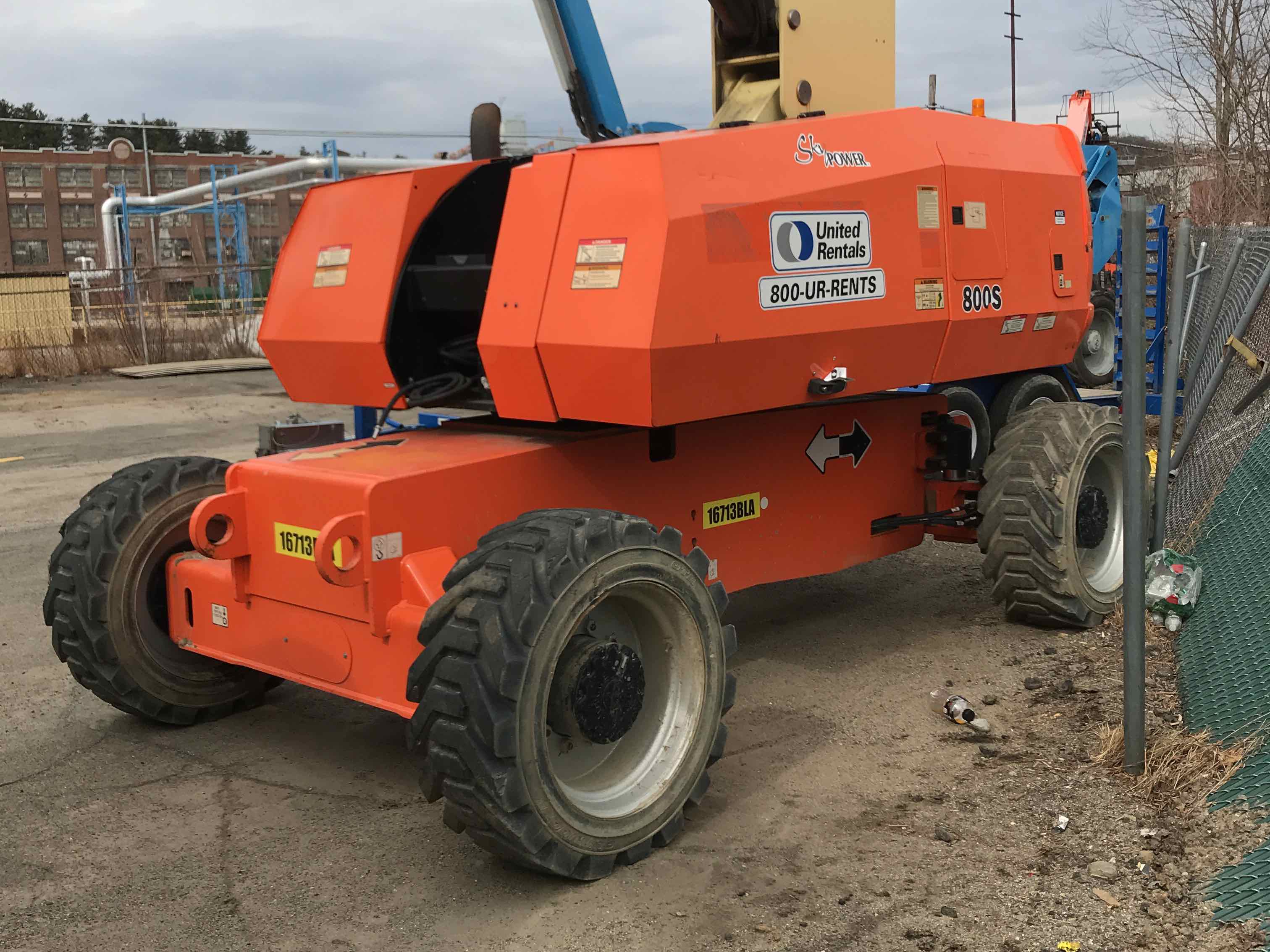 Used 2014 JLG 800S Boom Lift For Sale in Smithfield, RI United Rentals