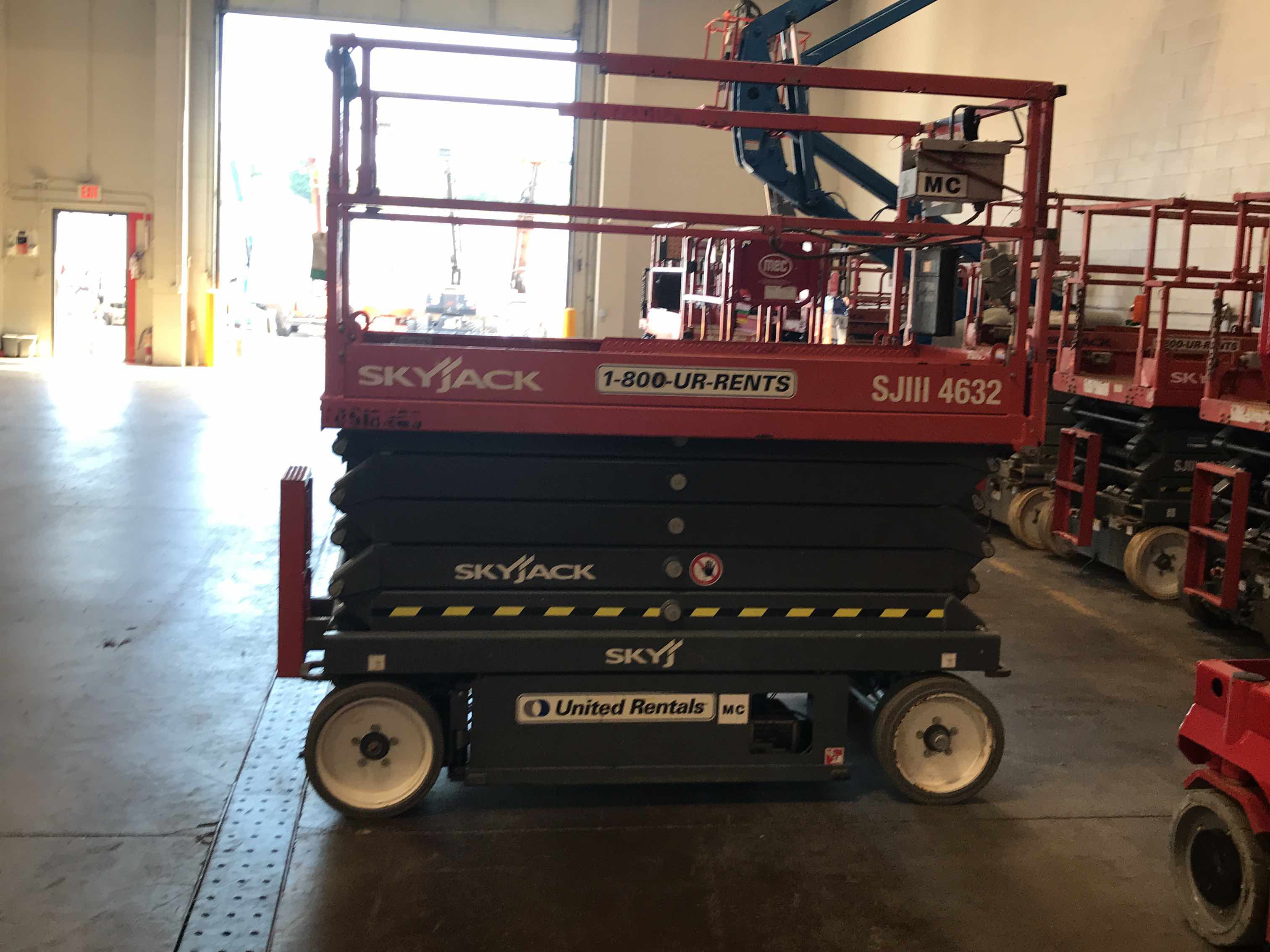 Used 2016 Skyjack SJIII4632 Scissor Lift For Sale in Nanaimo, BC