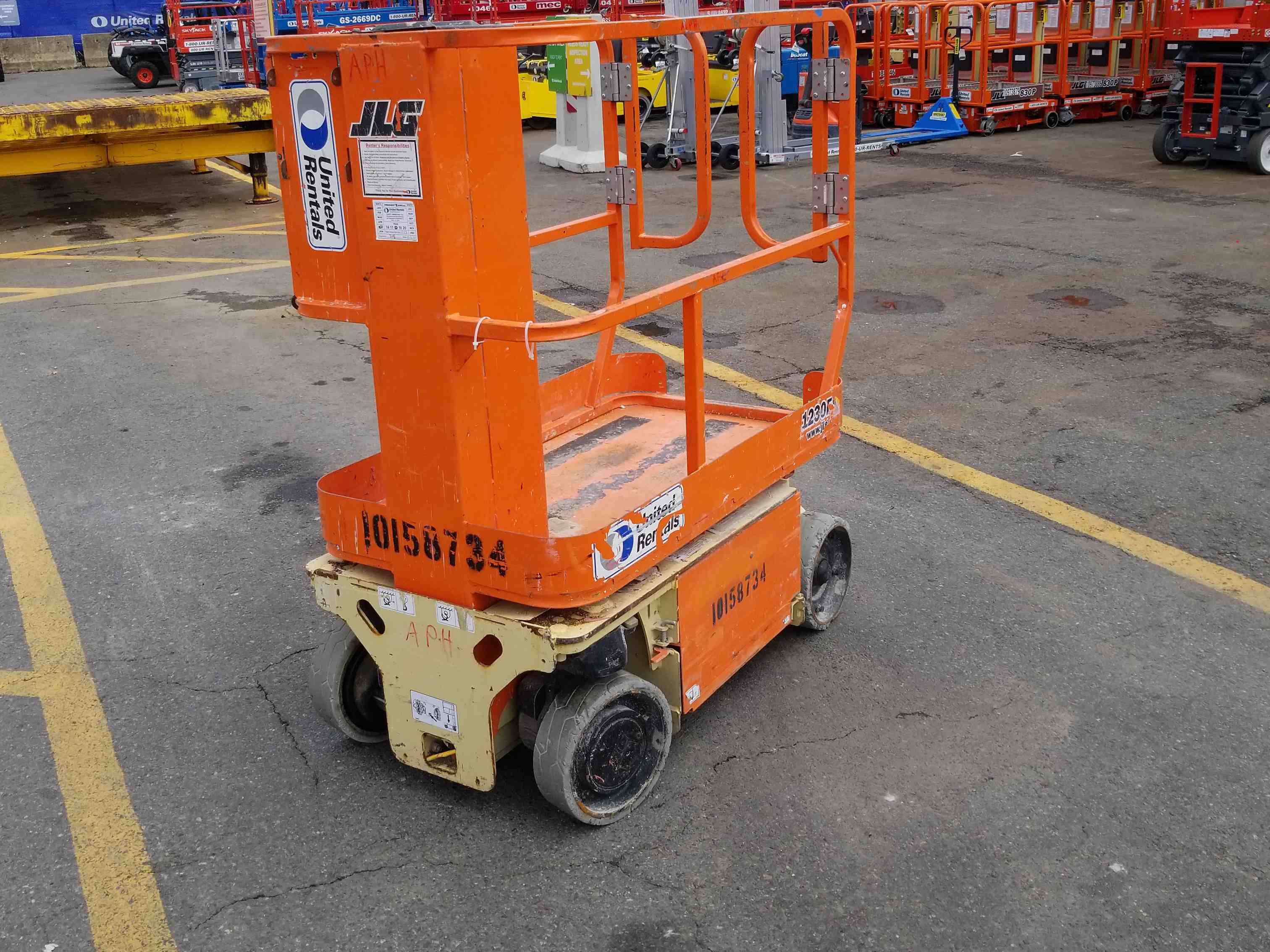 Used 2013 JLG 1230ES SelfPropelled OnePerson Lift For Sale in Everett