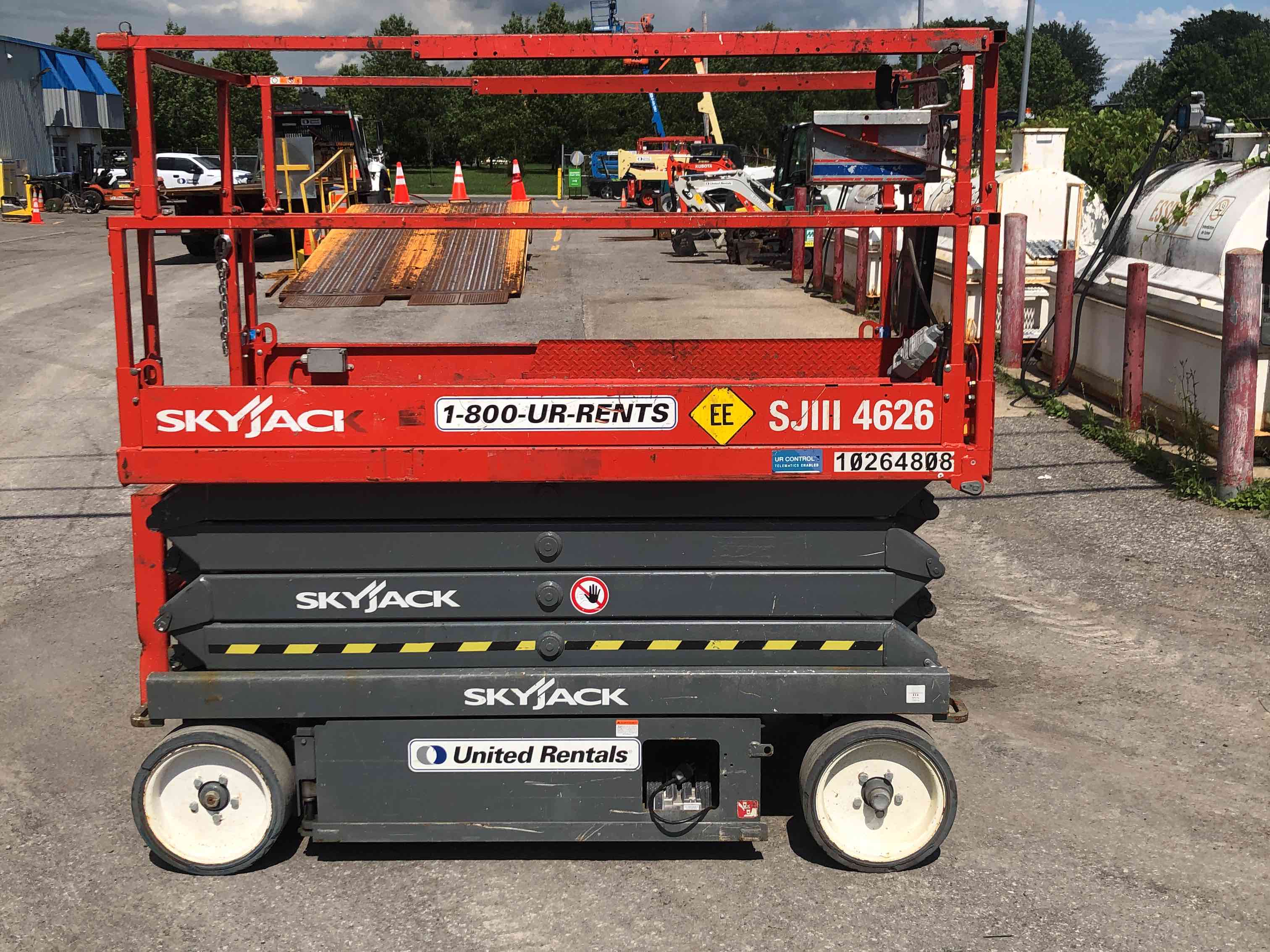 Used 2014 Skyjack SJIII4626 EE Scissor Lift For Sale in Saint Laurent, QC United Rentals