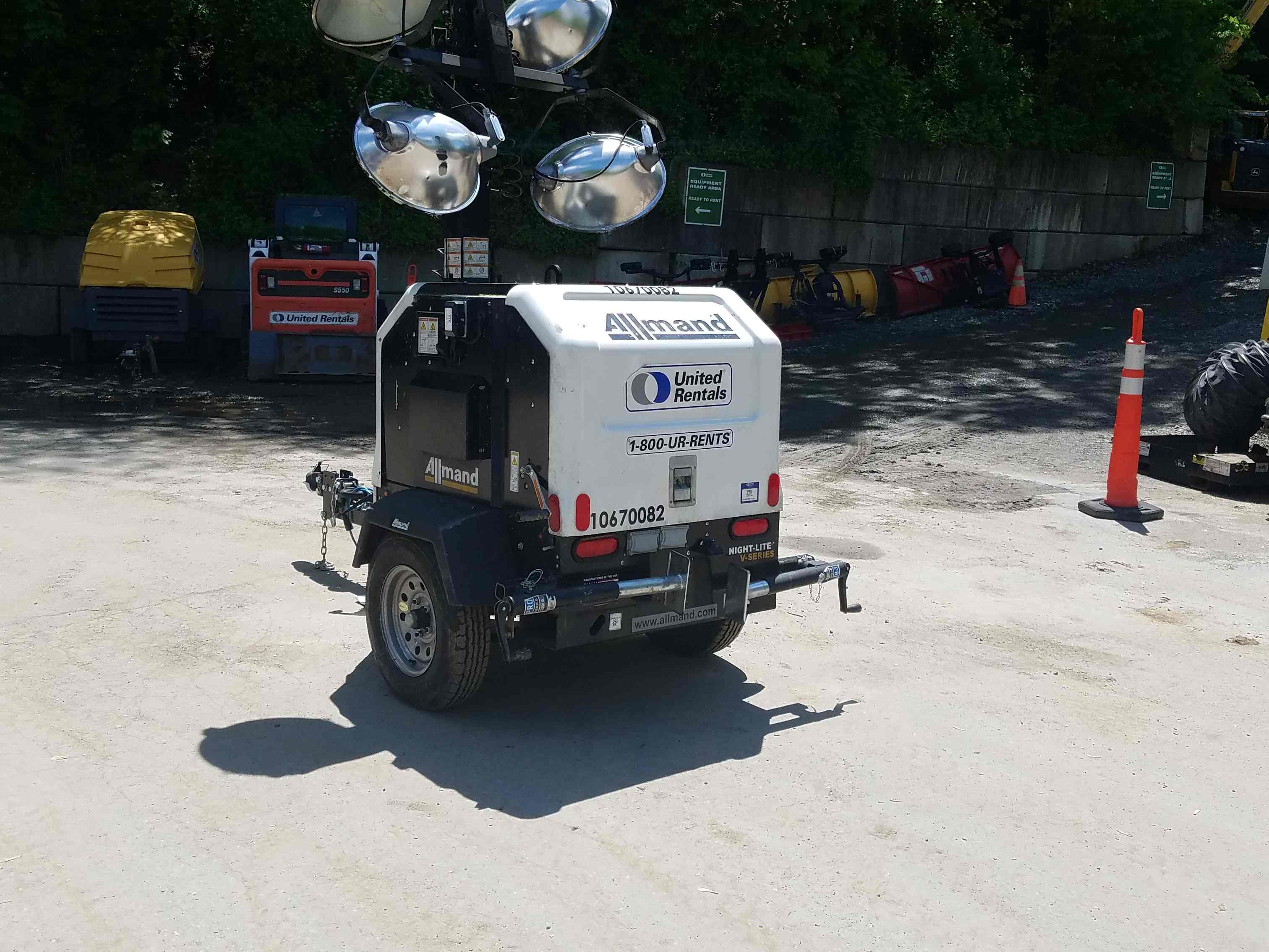 Used 2017 Allmand NIGHTLITE PRO Towable Light Tower For Sale in Garyville, LA United Rentals