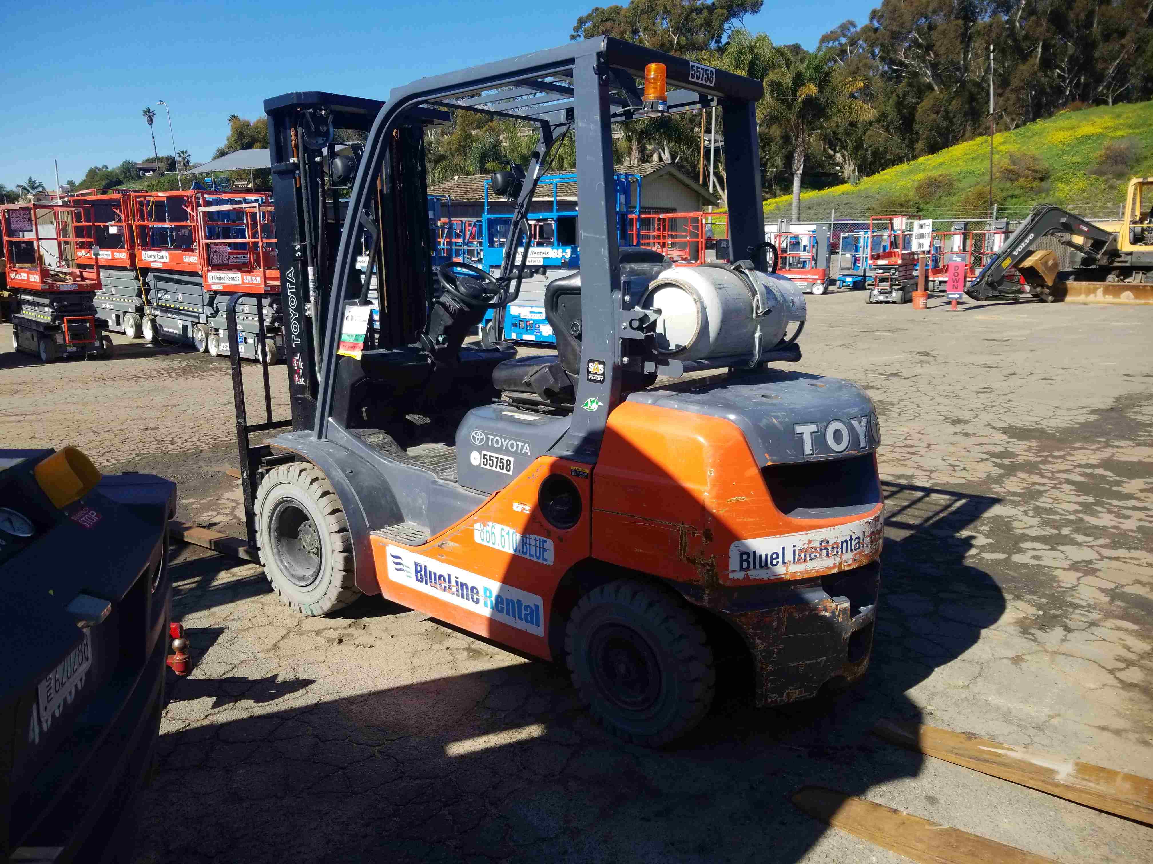 Used 2017 Toyota 8FGU25 Warehouse Forklift For Sale in Escondido, CA United Rentals