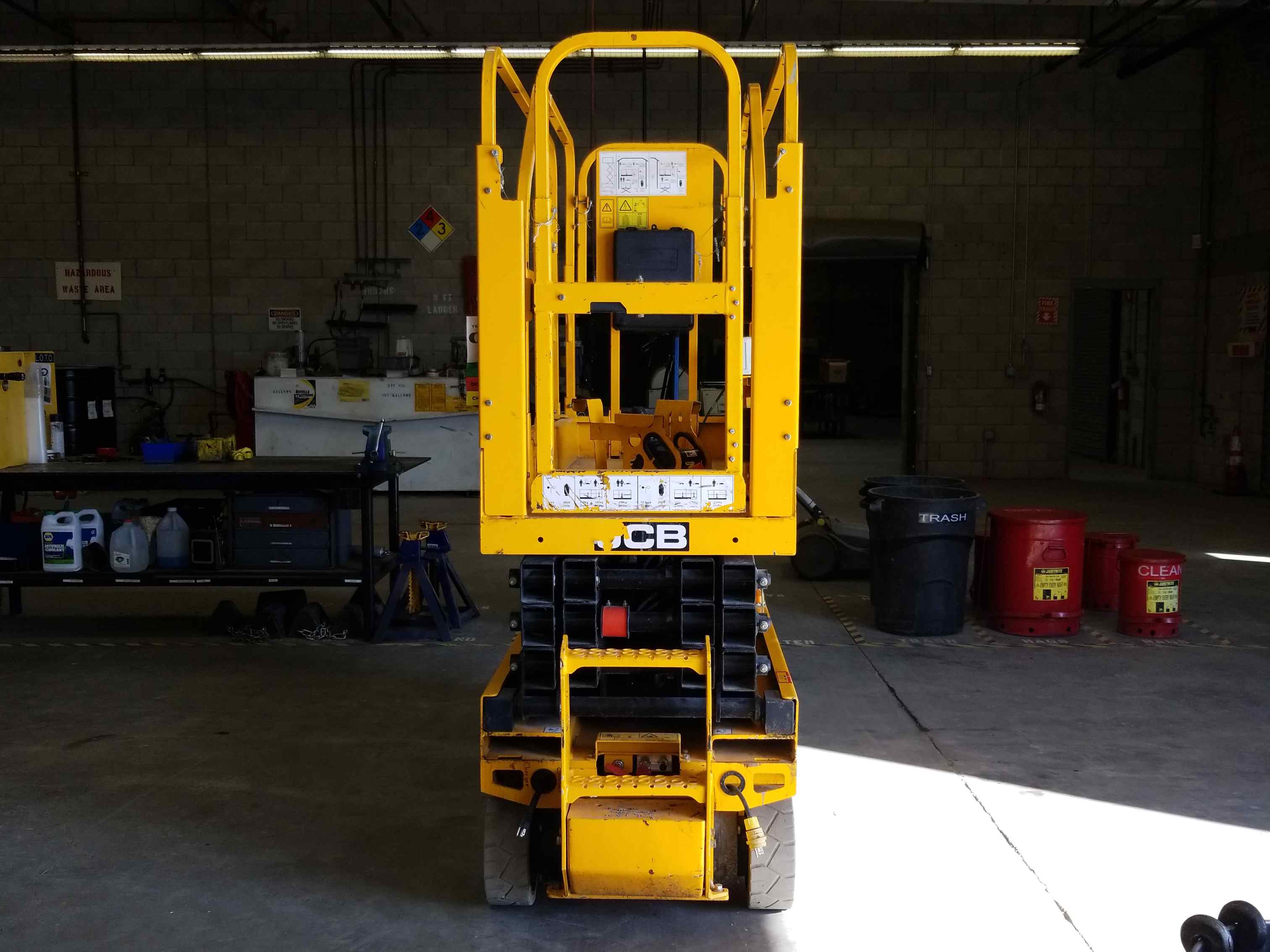 Used 2018 JCB S1930E Scissor Lift For Sale in Pasco, WA United Rentals
