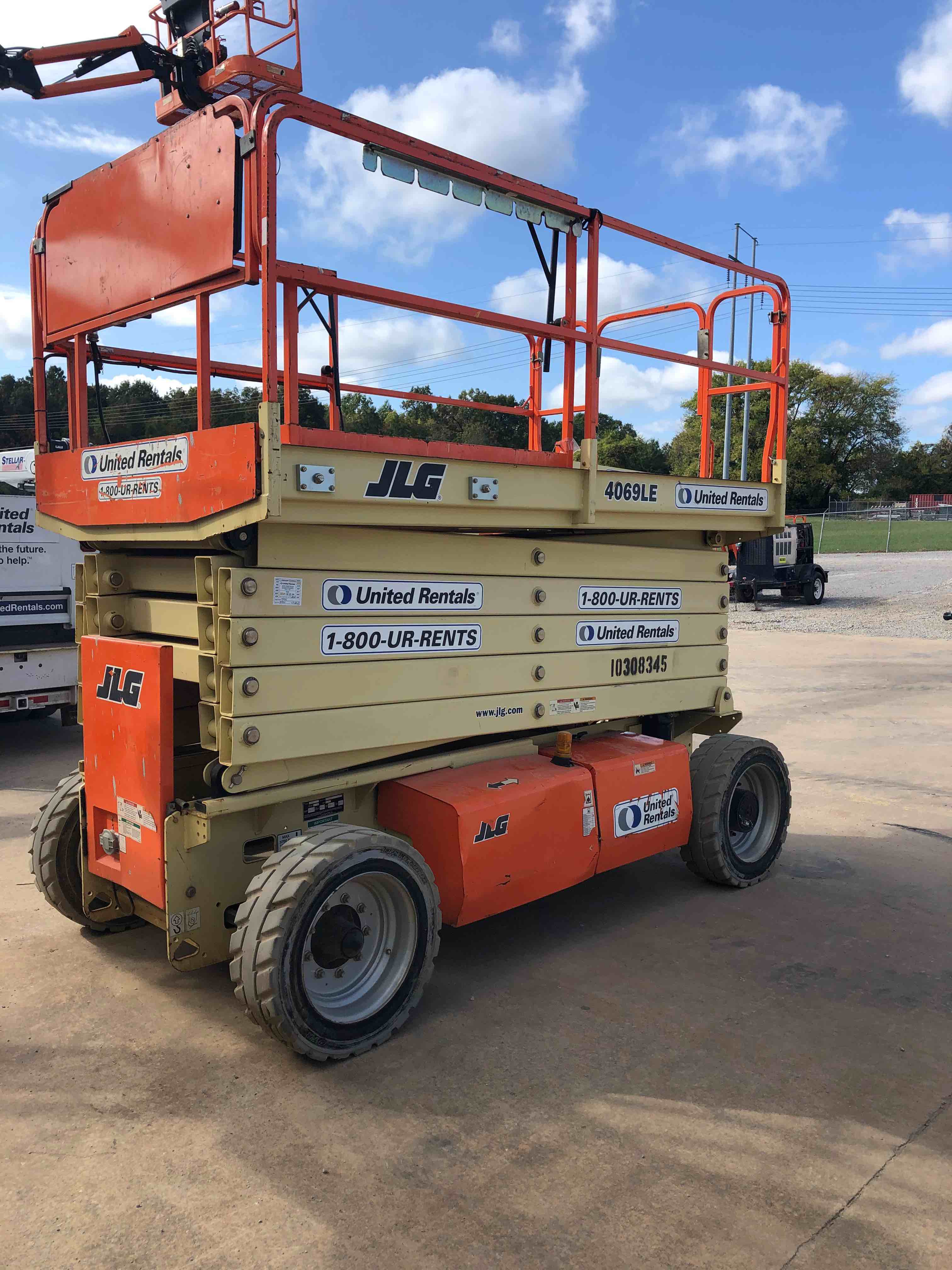 Used 2014 JLG 4069LE Scissor Lift For Sale in Antioch, TN United Rentals