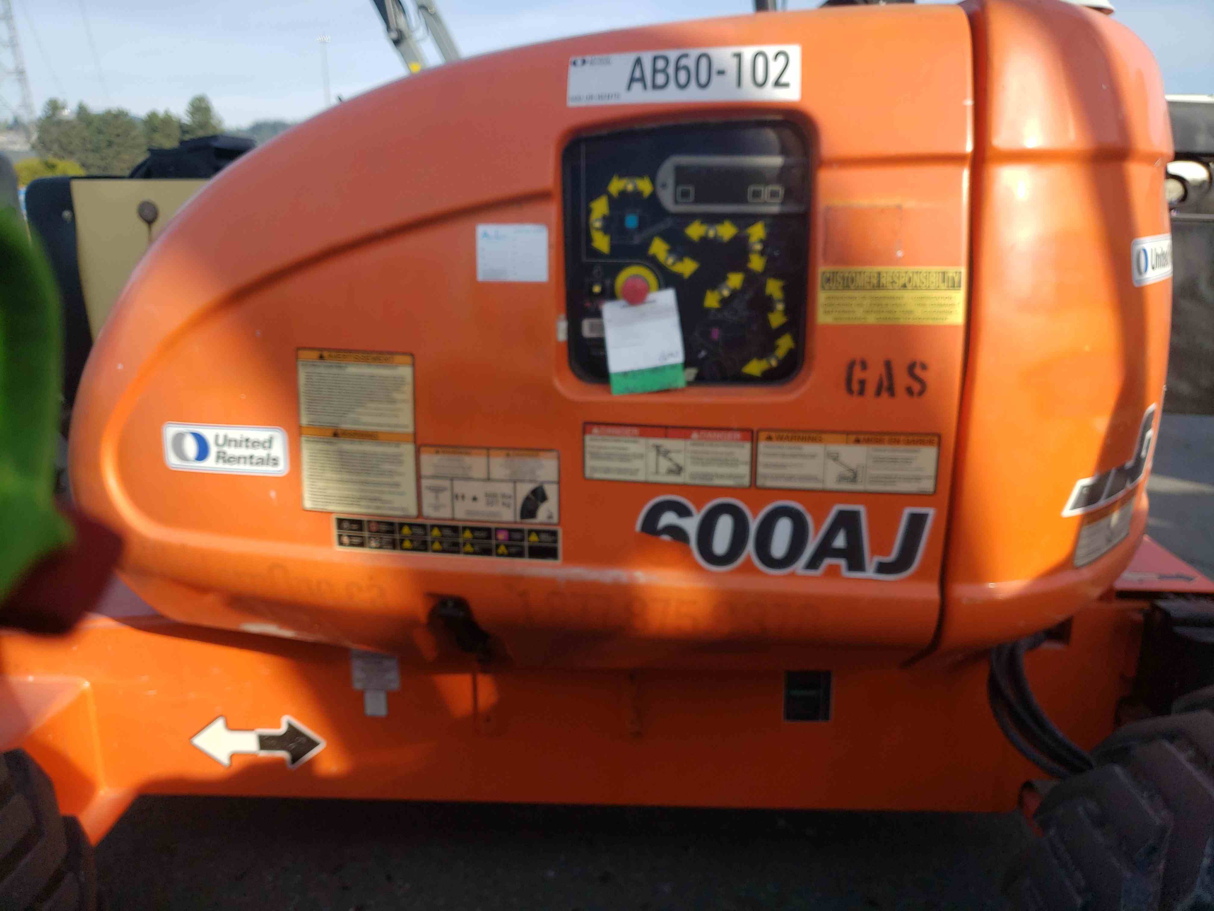 Used 2011 JLG 600AJ Articulating Boom Lift For Sale in Vancouver, BC