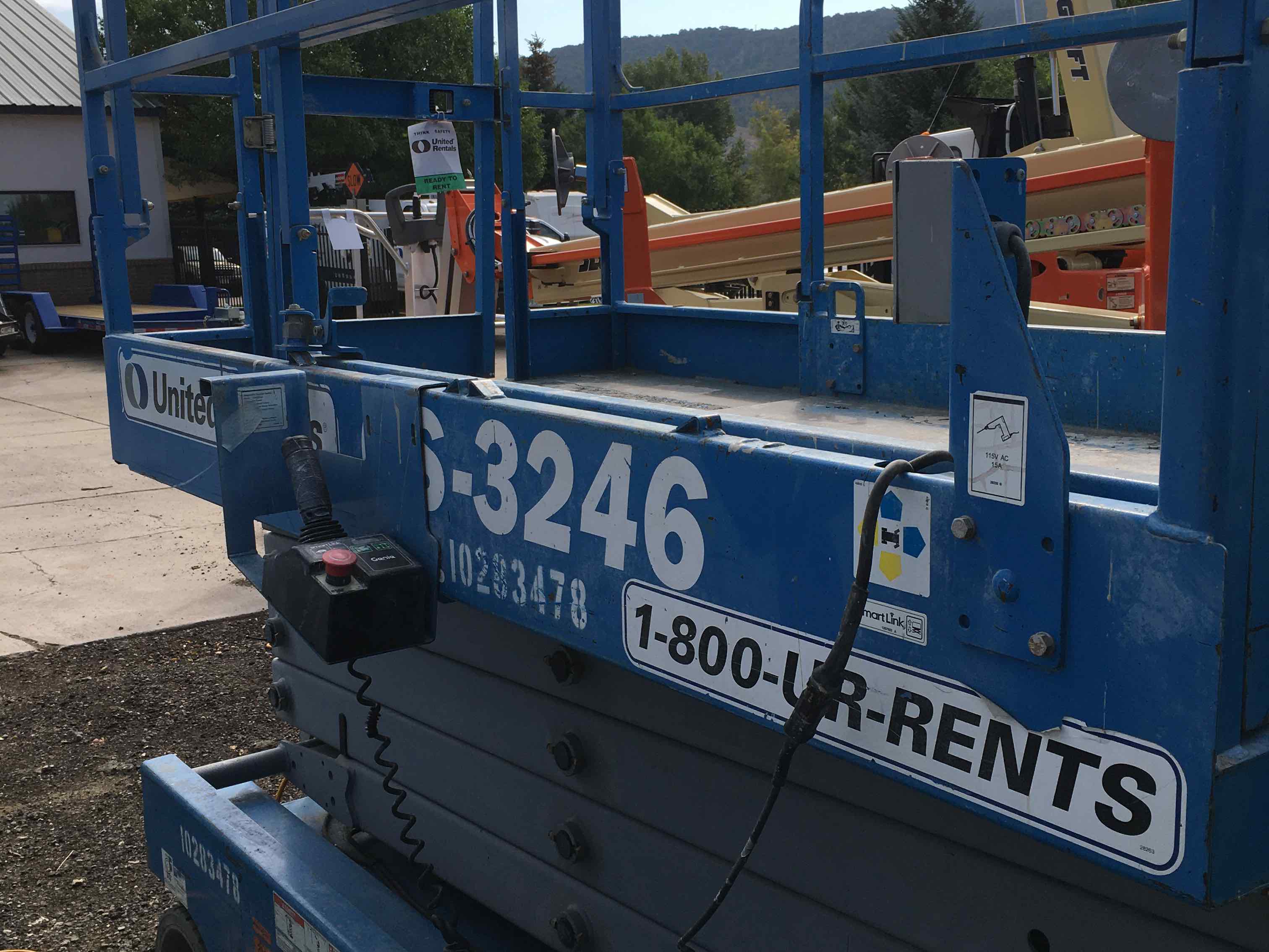 Used 2014 Genie GS3246 Scissor Lift For Sale in Cheyenne, WY United Rentals