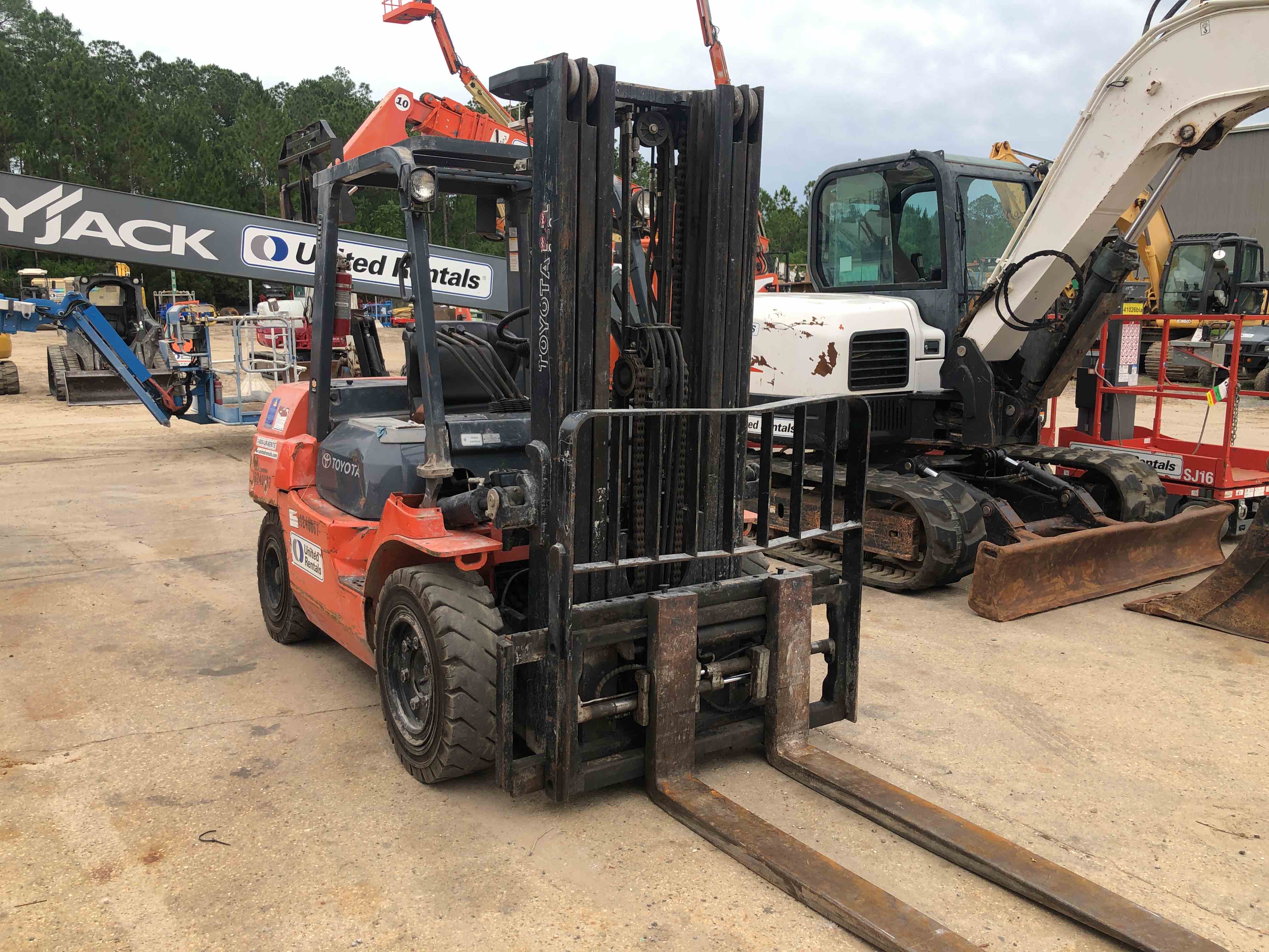 Used 2014 Toyota 7FDU35 Warehouse Forklift For Sale in Westwego, LA