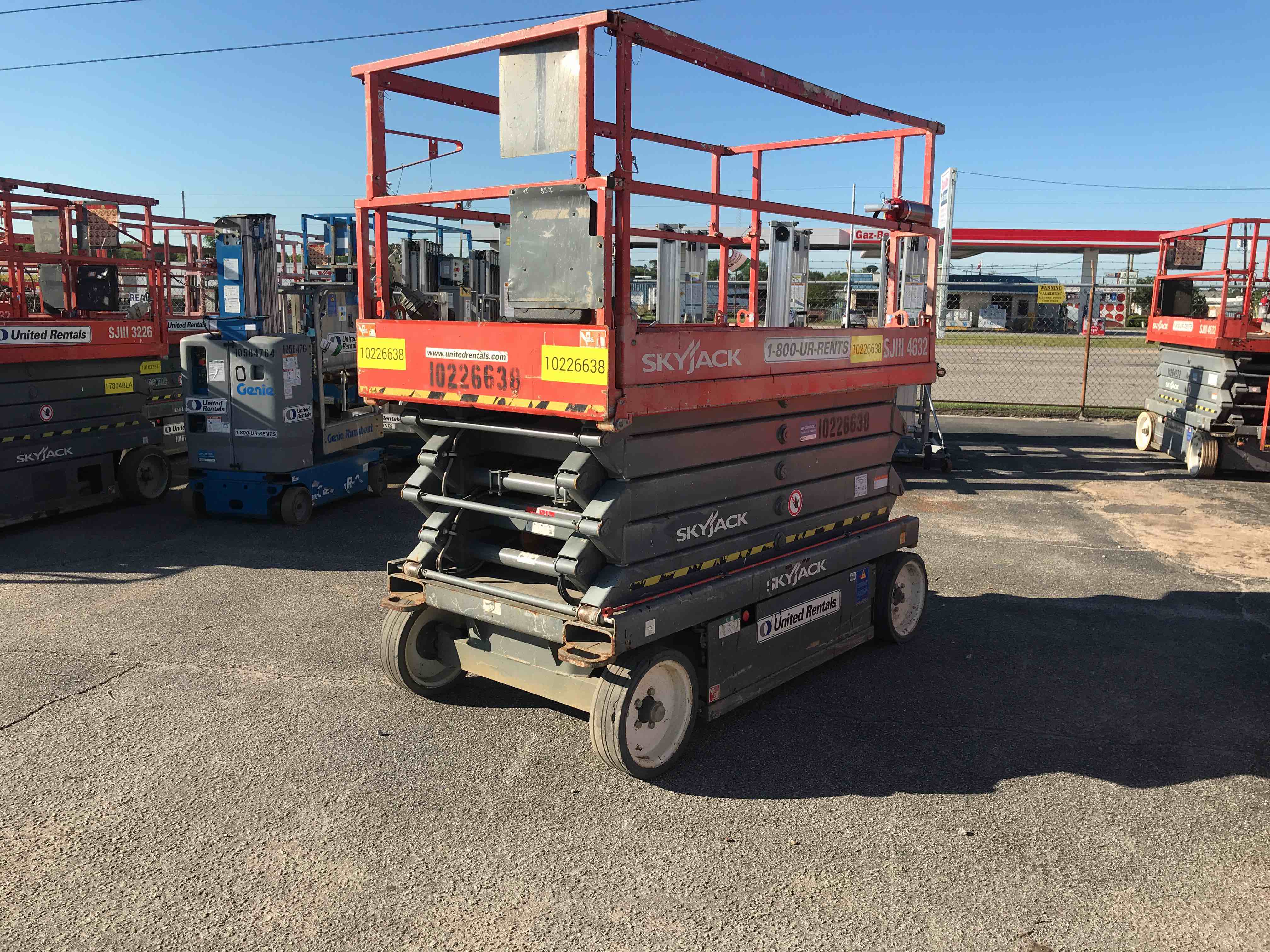 Used 2014 Skyjack SJIII4632 Scissor Lift For Sale in Hickory, NC