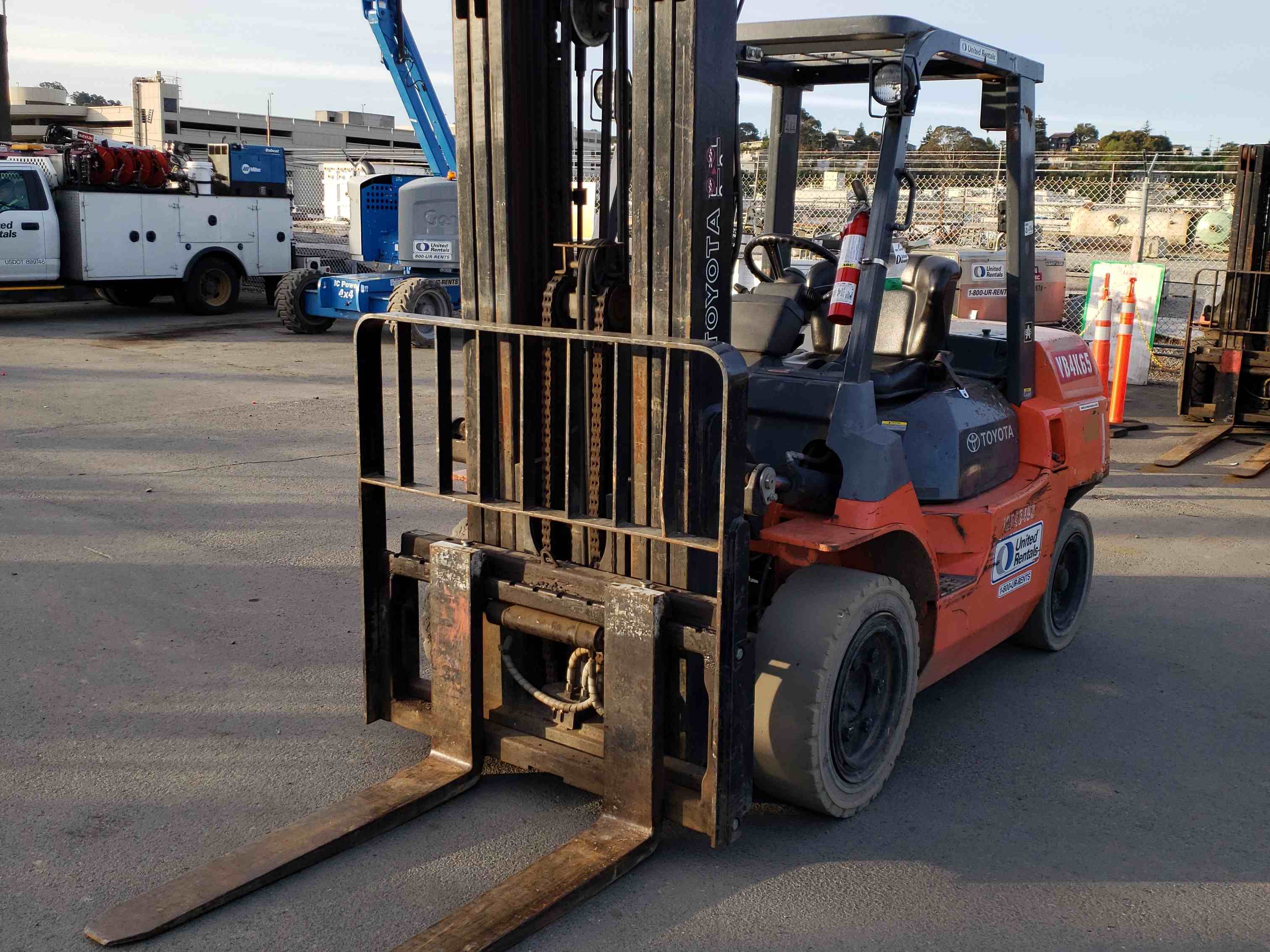 Used 2014 Toyota 7FDU35 Warehouse Forklift For Sale in Rodeo, CA United Rentals