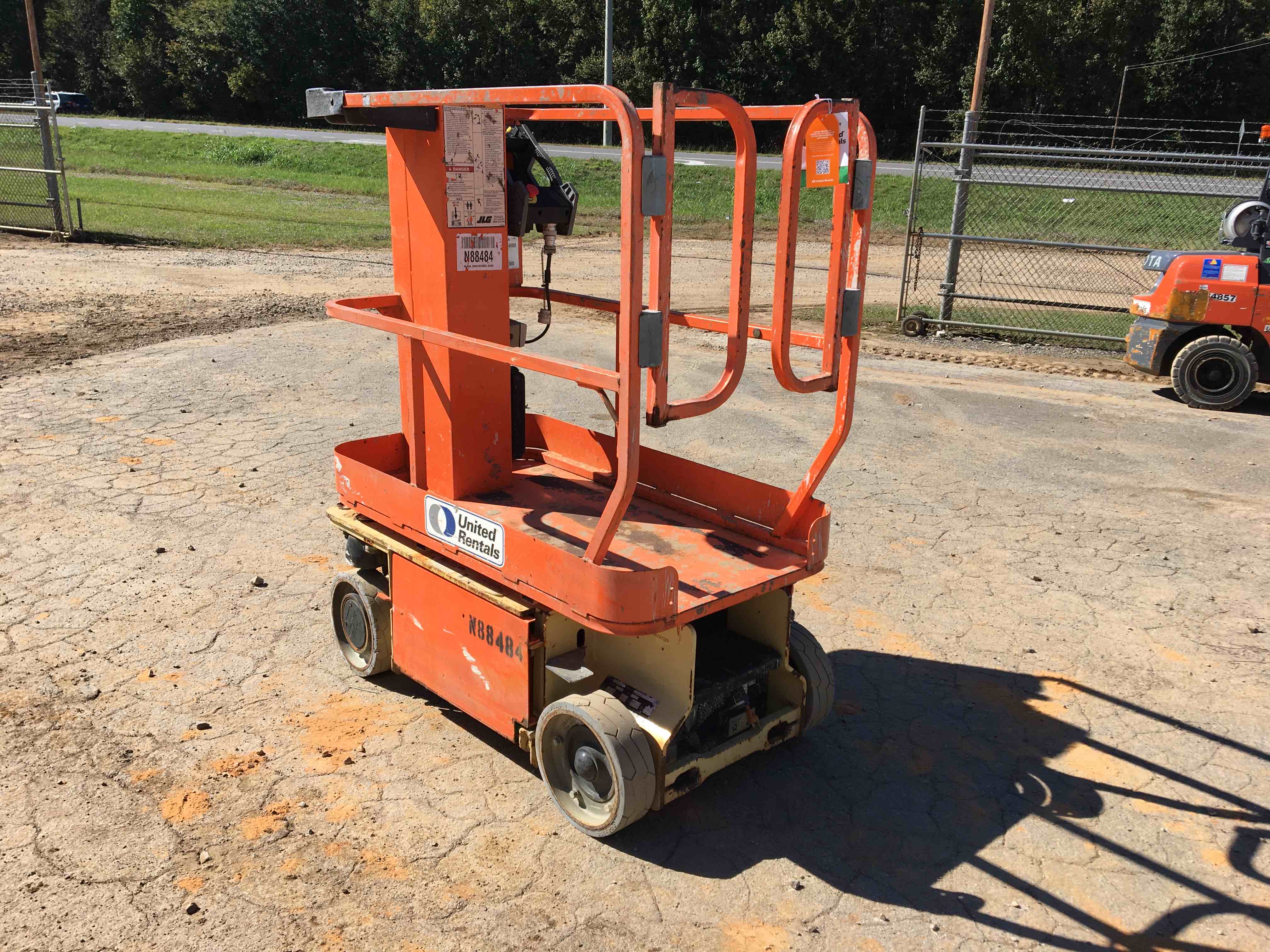 Used 2014 JLG 1230ES OnePerson Lift For Sale in Bessemer, AL United