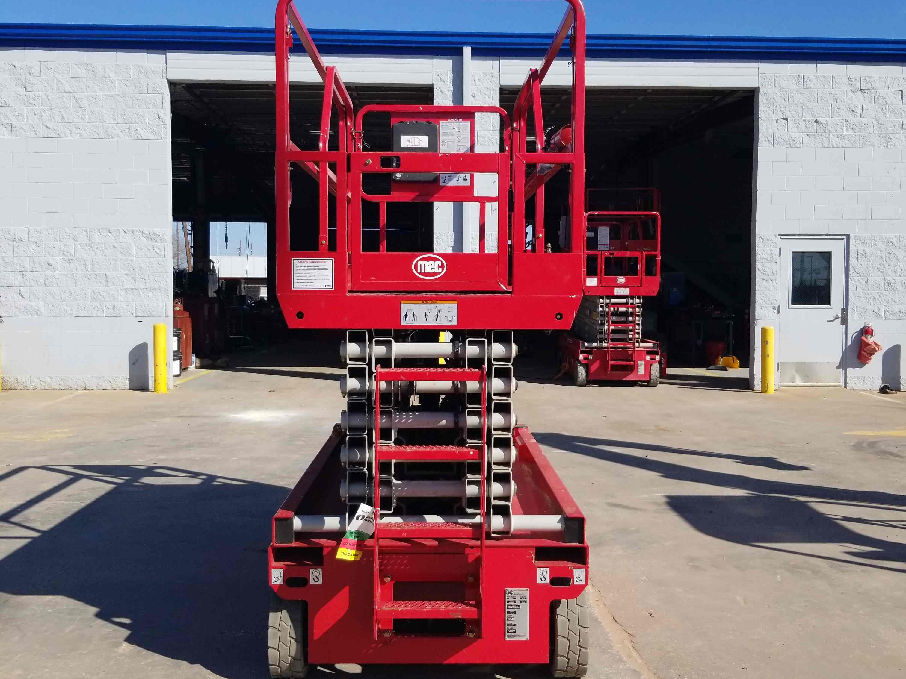 Used 2017 MEC 4046SE Scissor Lift For Sale in Baytown, TX United Rentals