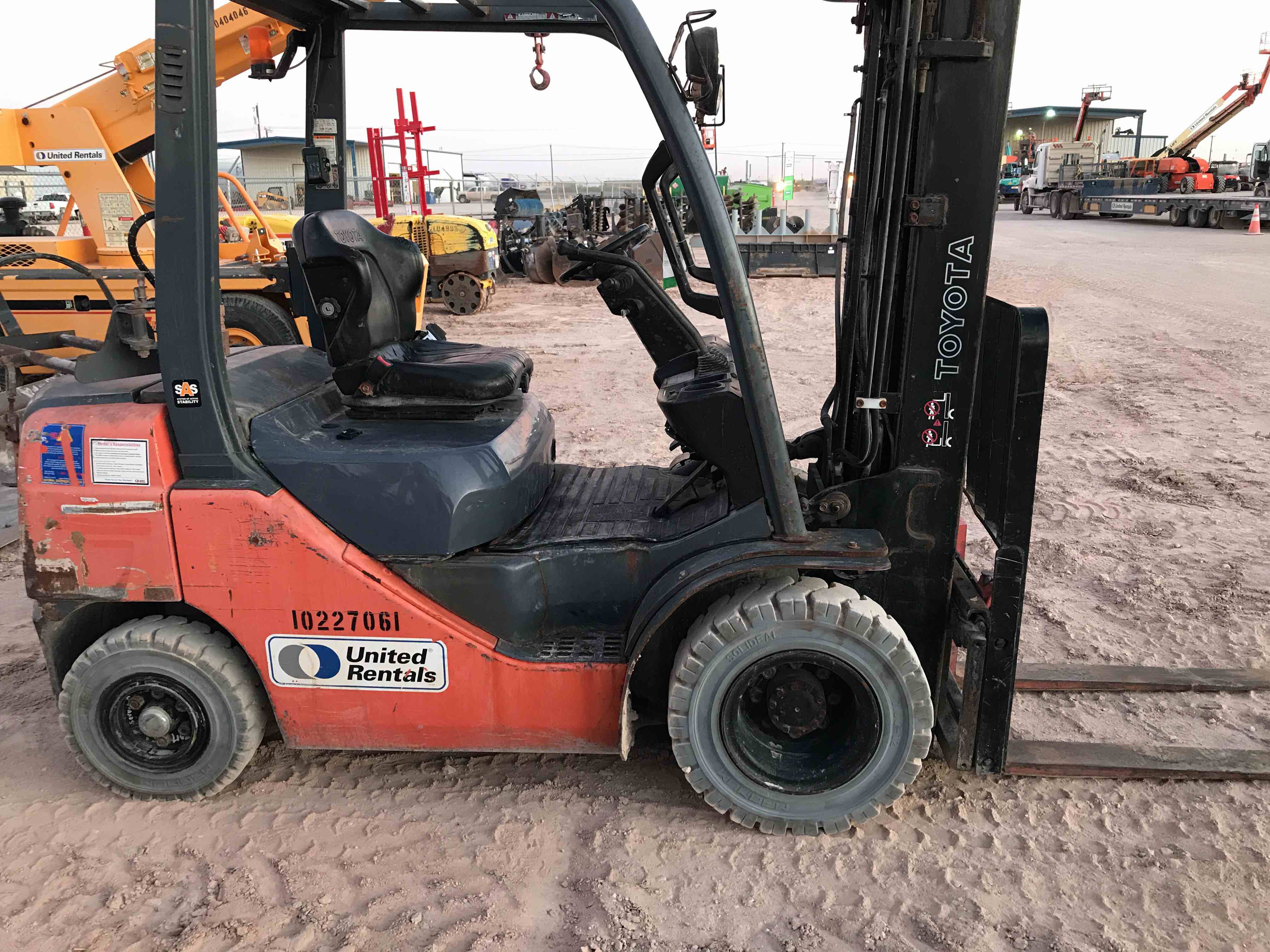 Used 2014 Toyota 8FGU25 Warehouse Forklift For Sale in San Angelo, TX