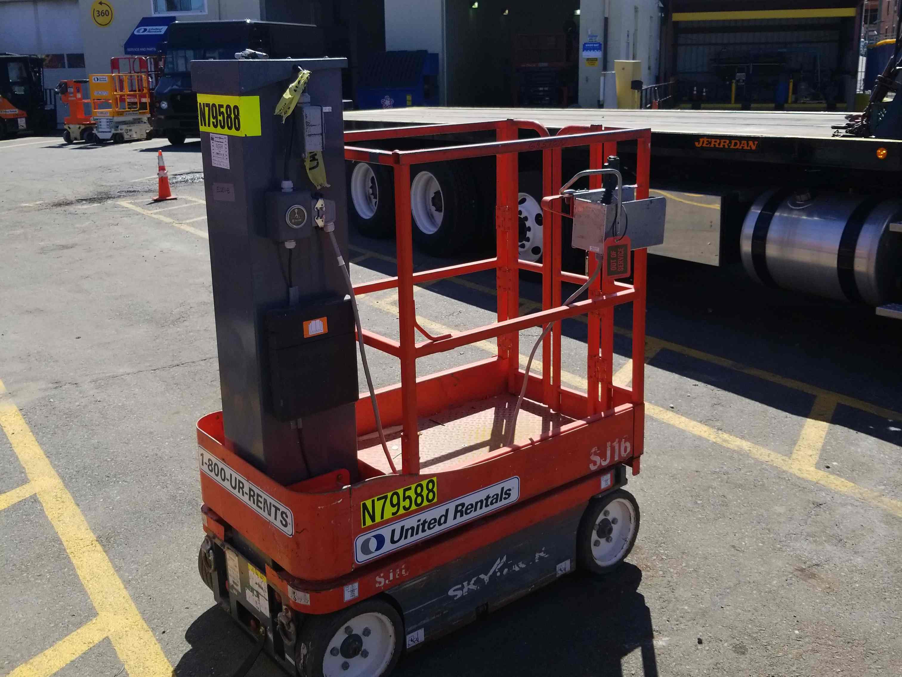 Used 2013 Skyjack SJ16 SelfPropelled OnePerson Lift For Sale in