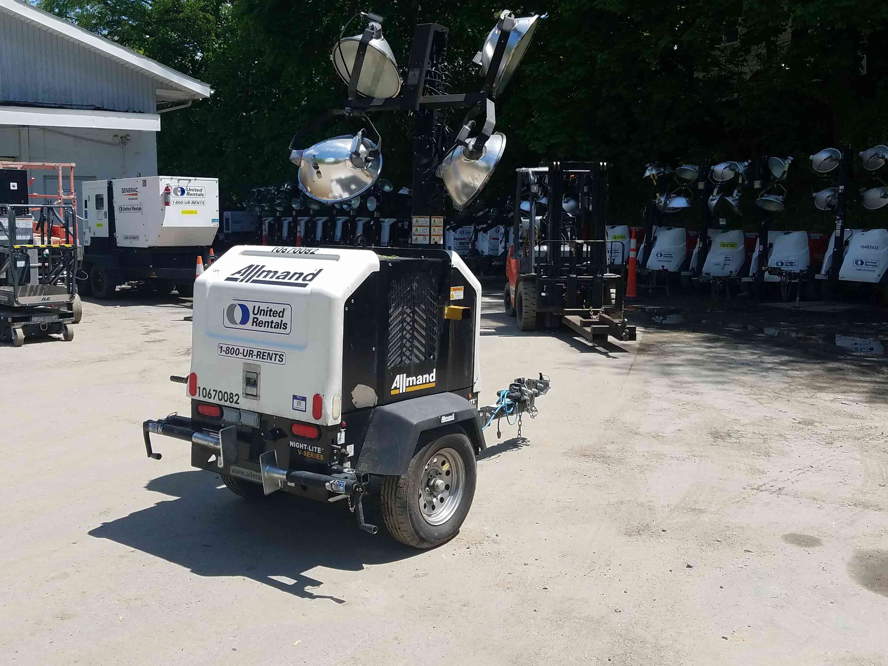 Used 2017 Allmand NIGHTLITE PRO Towable Light Tower For Sale in
