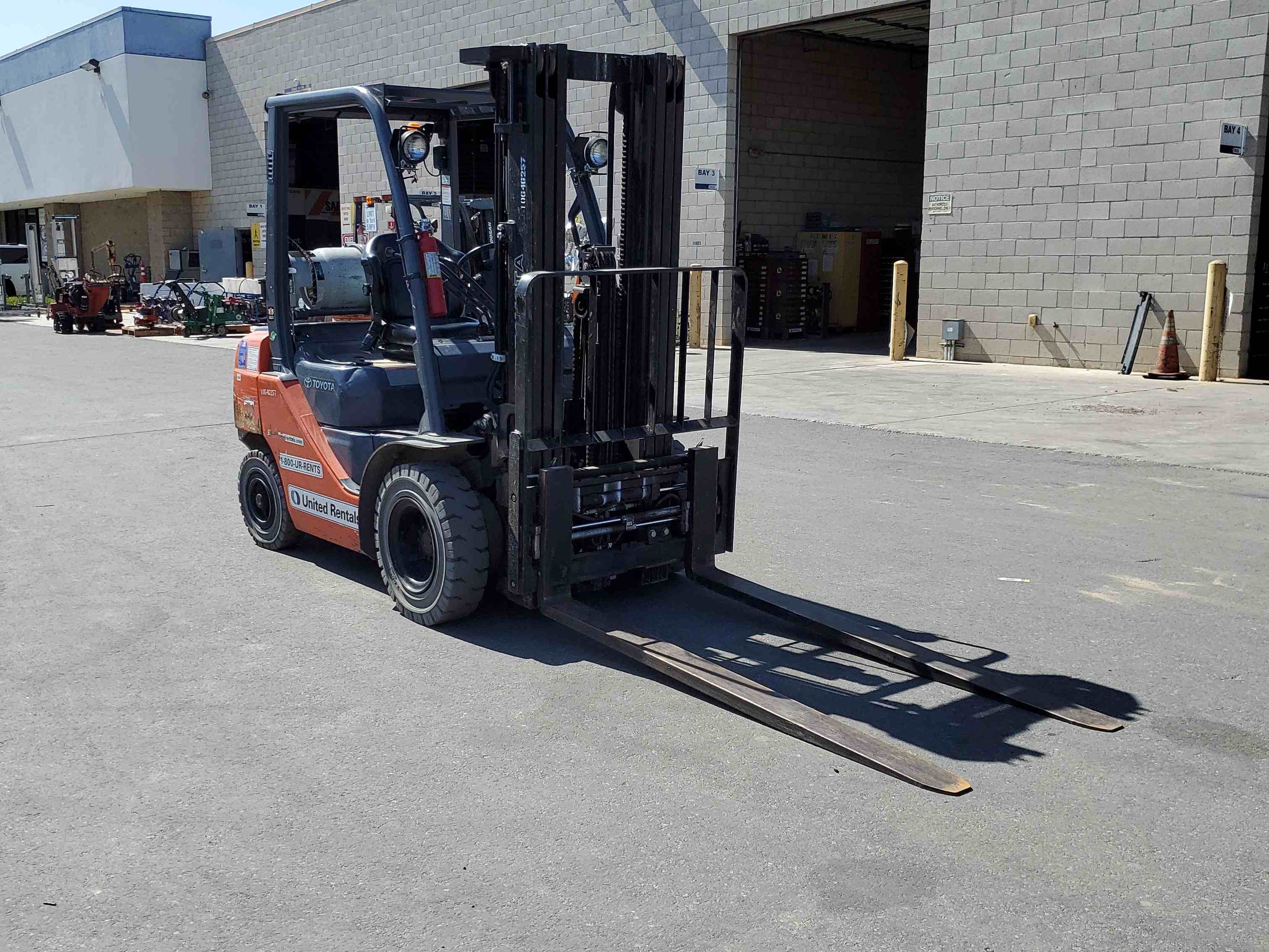 Used 2017 Toyota 8FGU25 Warehouse Forklift For Sale in Merced, CA
