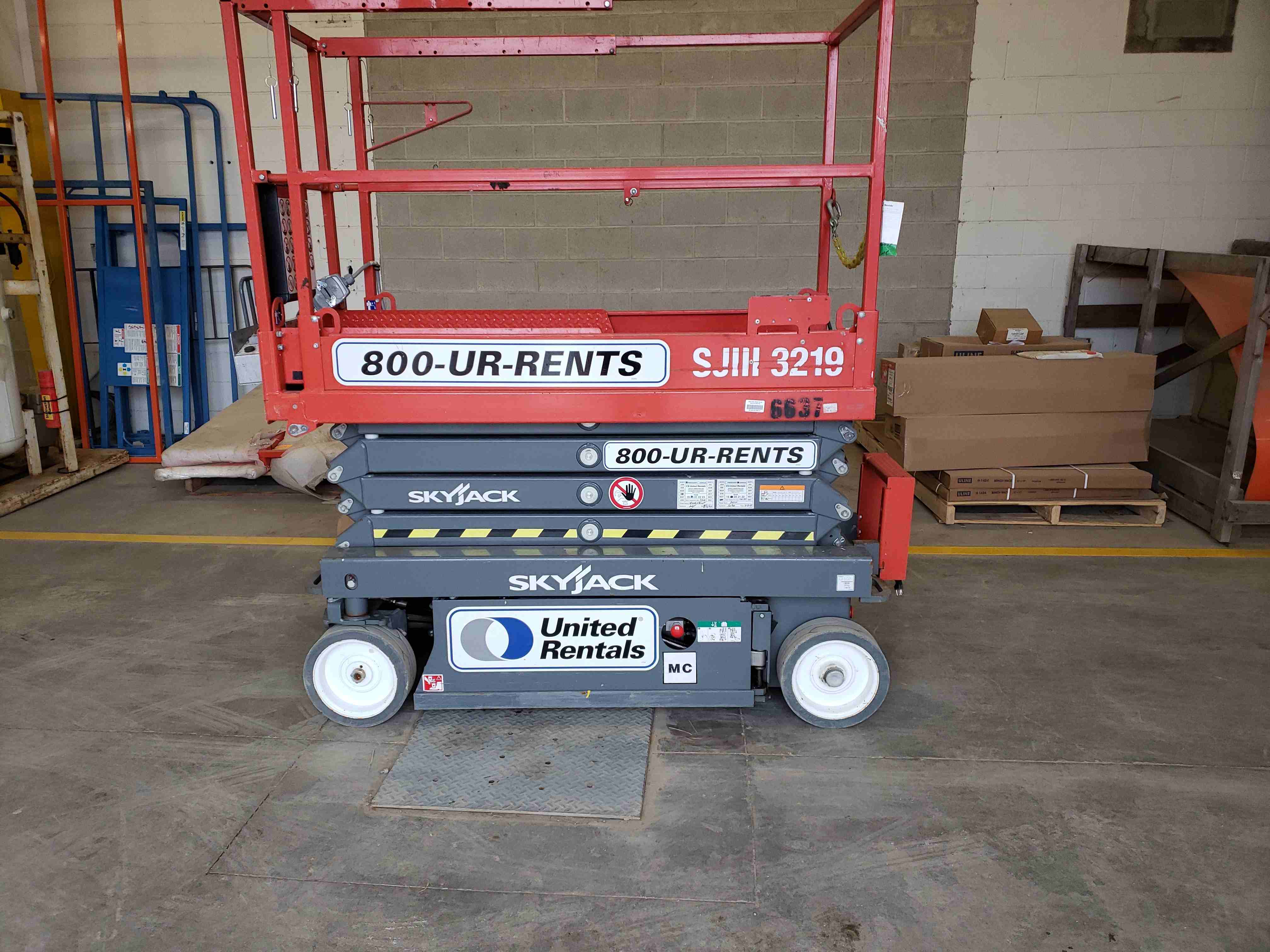 Used 2018 Skyjack SJIII3219 Scissor Lift For Sale in Etobicoke, ON