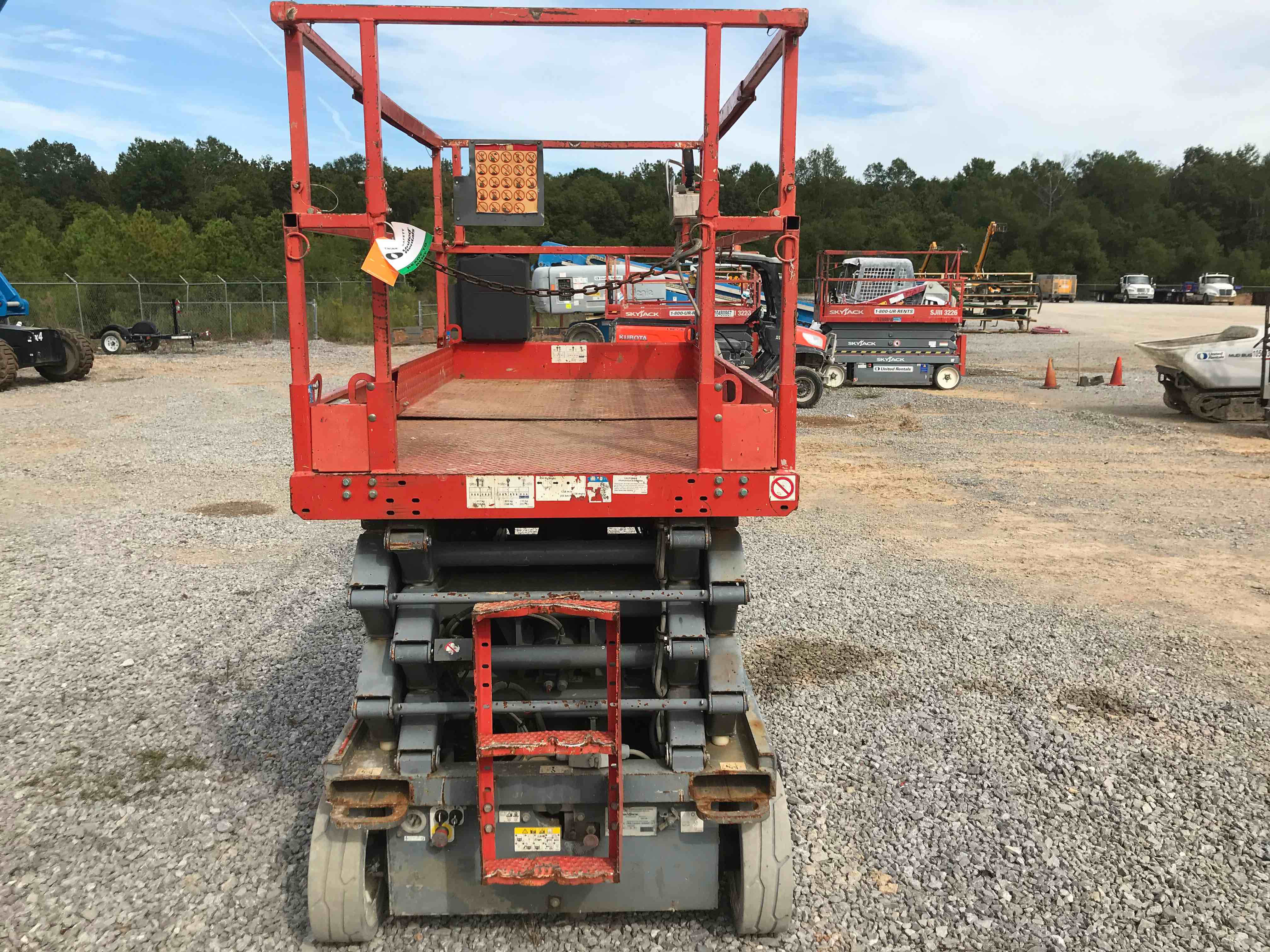 Used 2014 Skyjack SJIII4632 Scissor Lift For Sale in Clarksville, TN