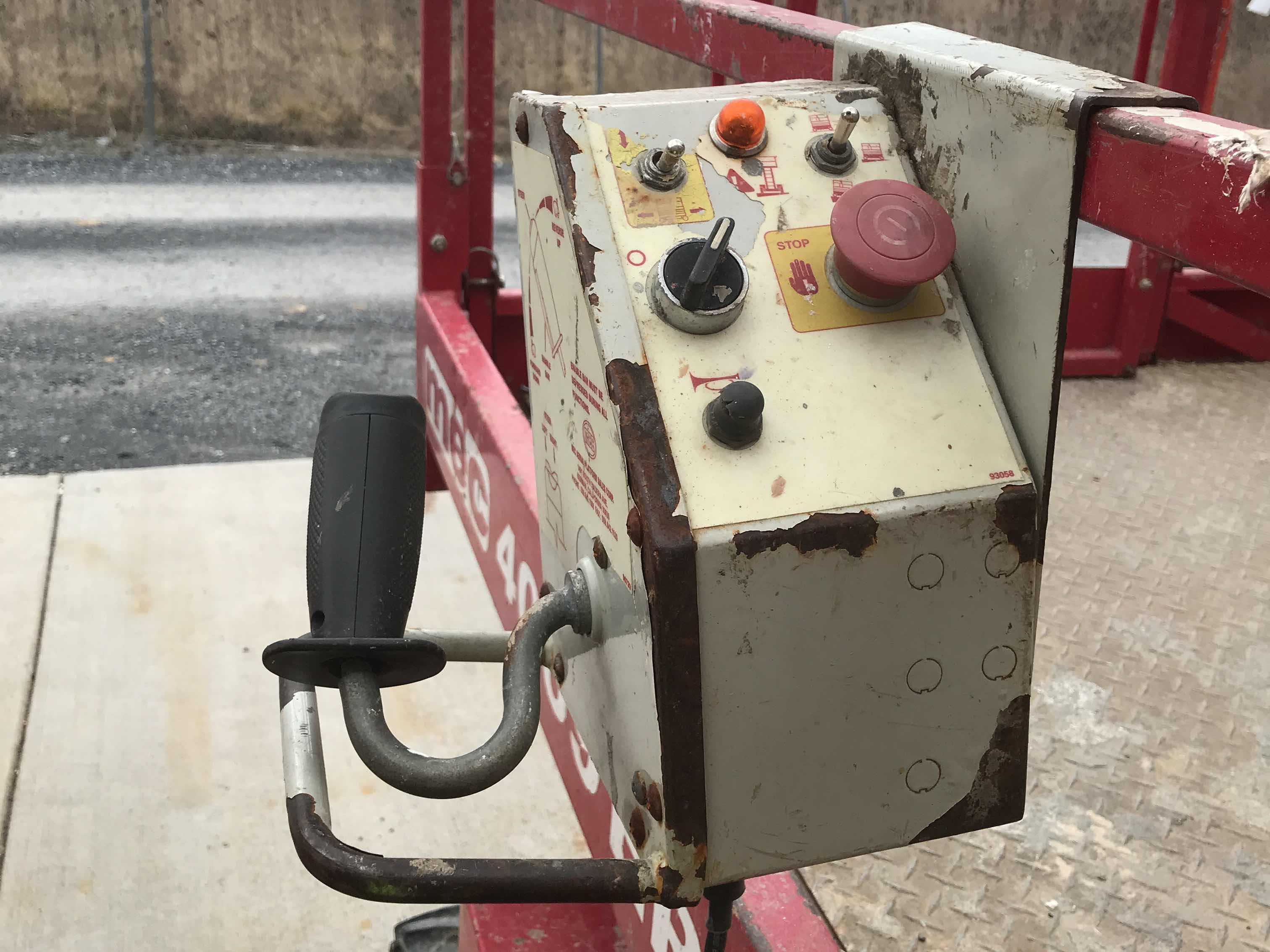 Used 2013 MEC 4069ERT Scissor Lift For Sale in Roanoke, VA United Rentals