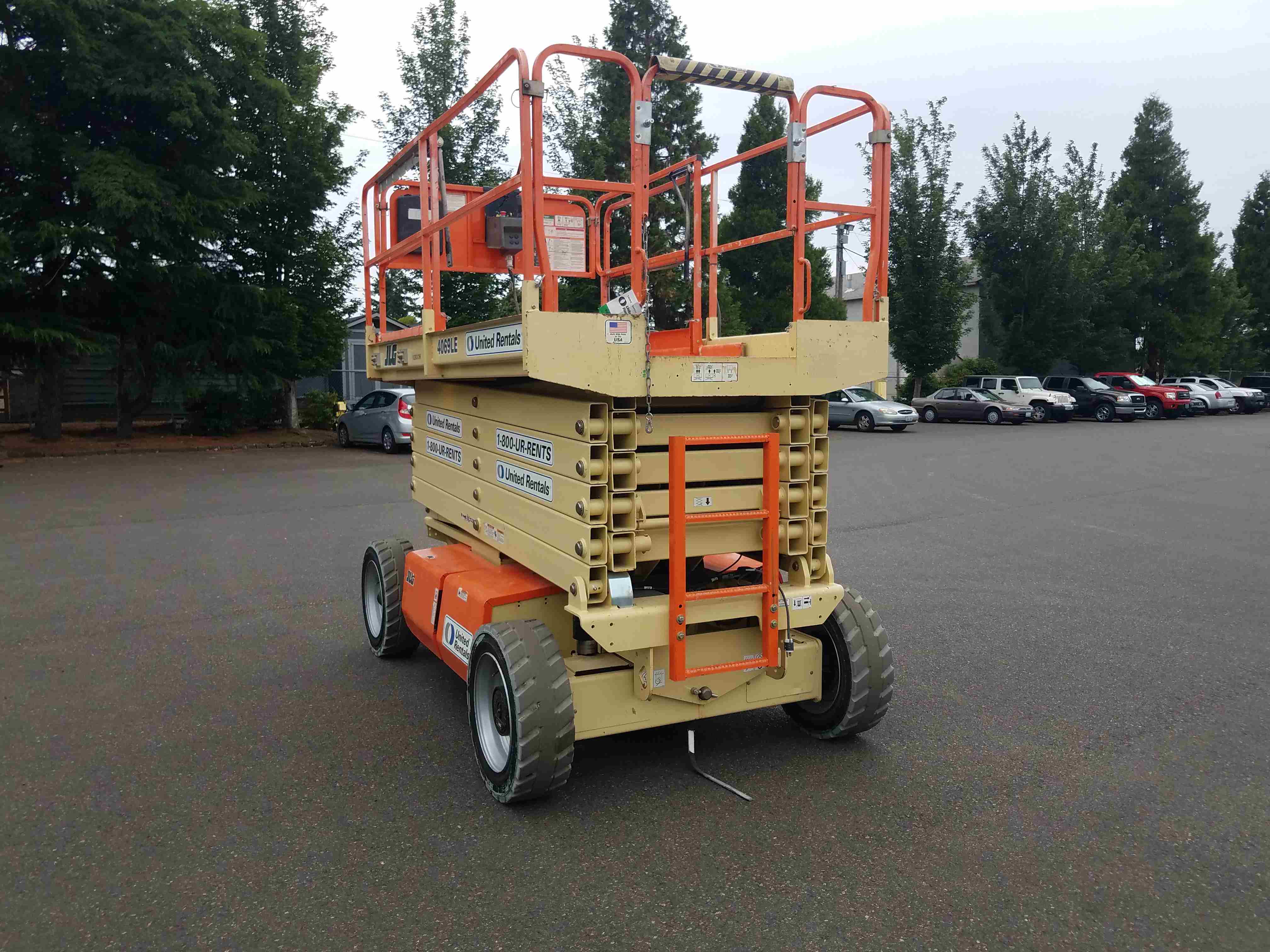 Used 2014 JLG 4069LE Scissor Lift For Sale in Grand Rapids, MI United