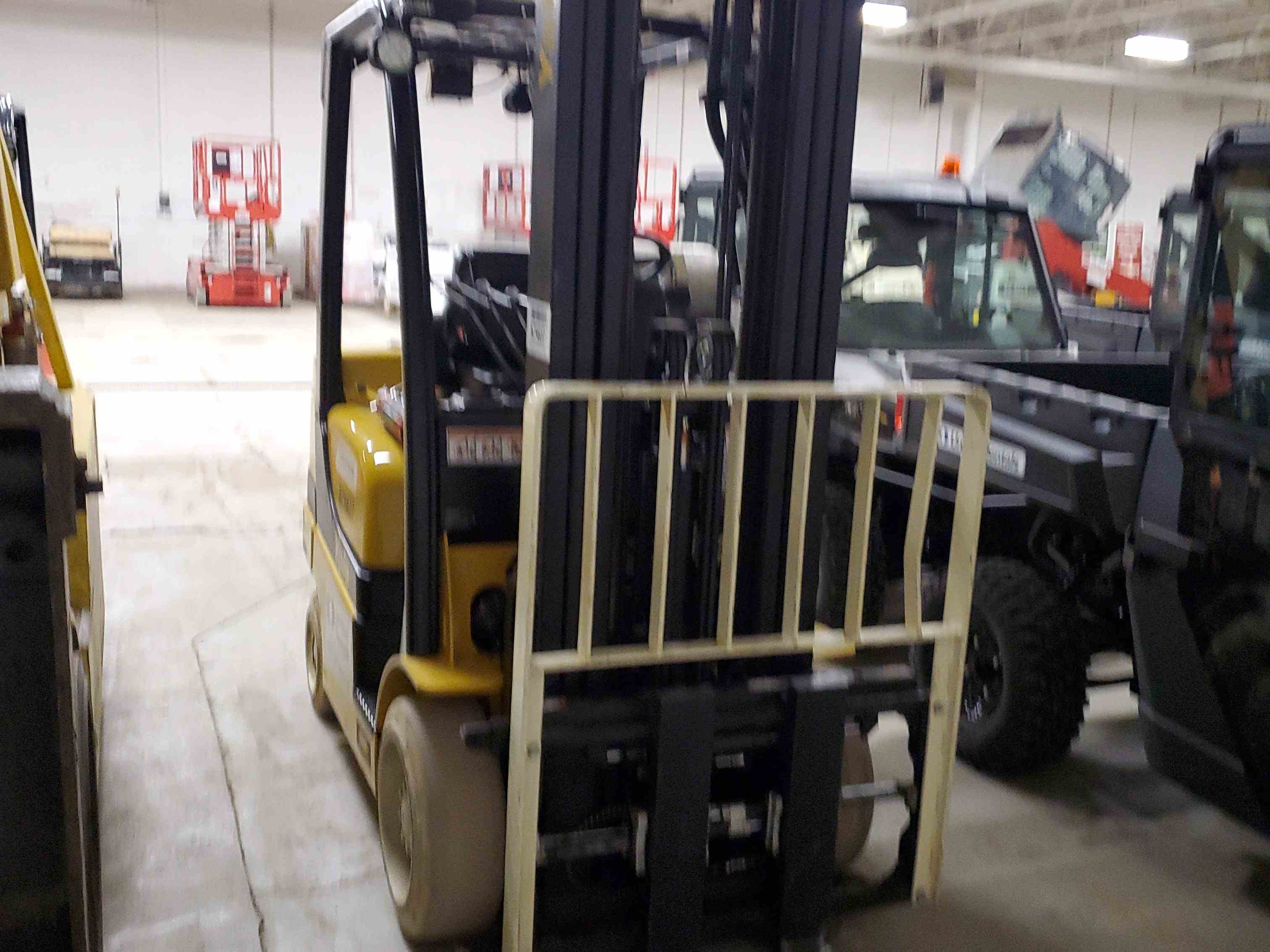 Used 2013 YALE GC060VX Warehouse Forklift For Sale in Romulus, MI