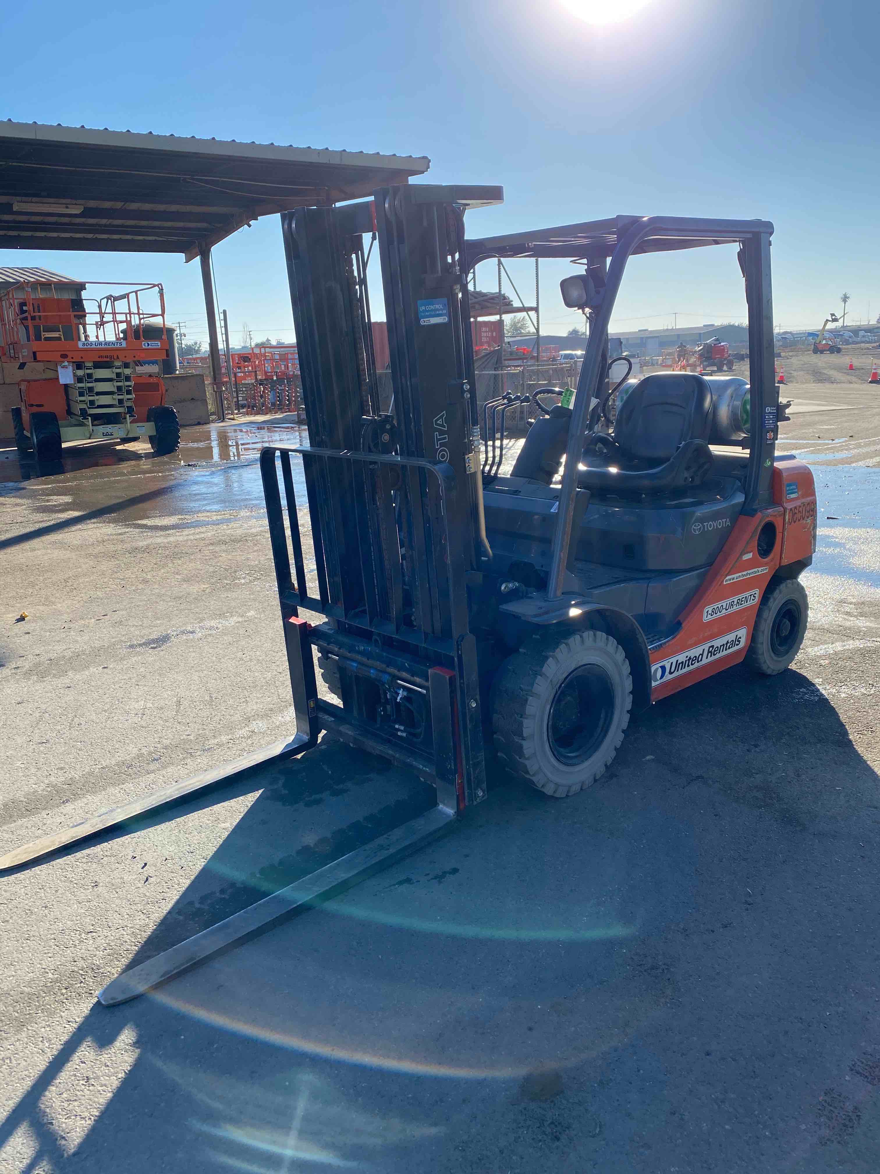 Used 2017 Toyota 8FGU25 Warehouse Forklift For Sale in Merced, CA