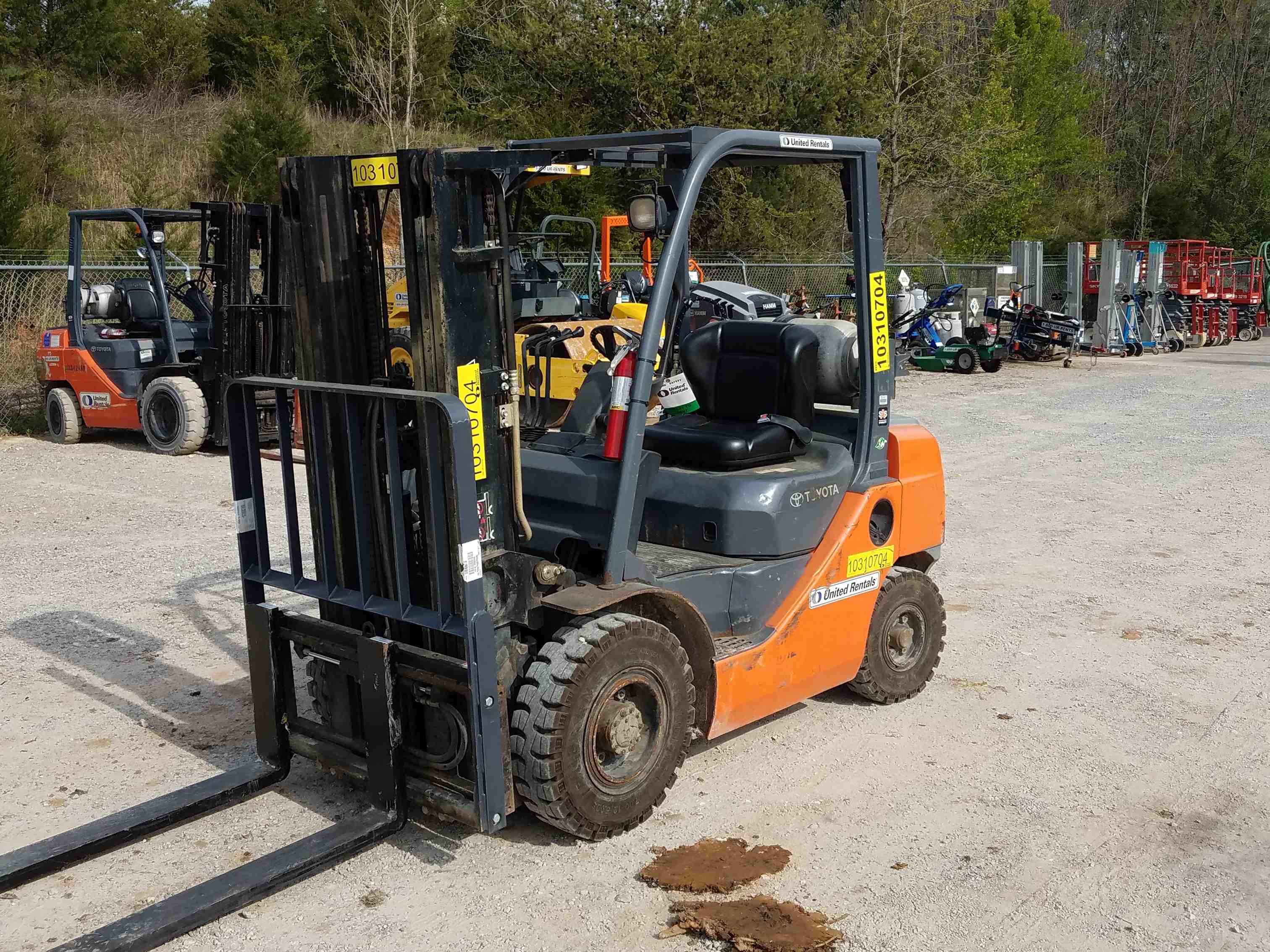 Used 2014 Toyota 8FGU25 Warehouse Forklift For Sale in Clarksville, TN |  United Rentals