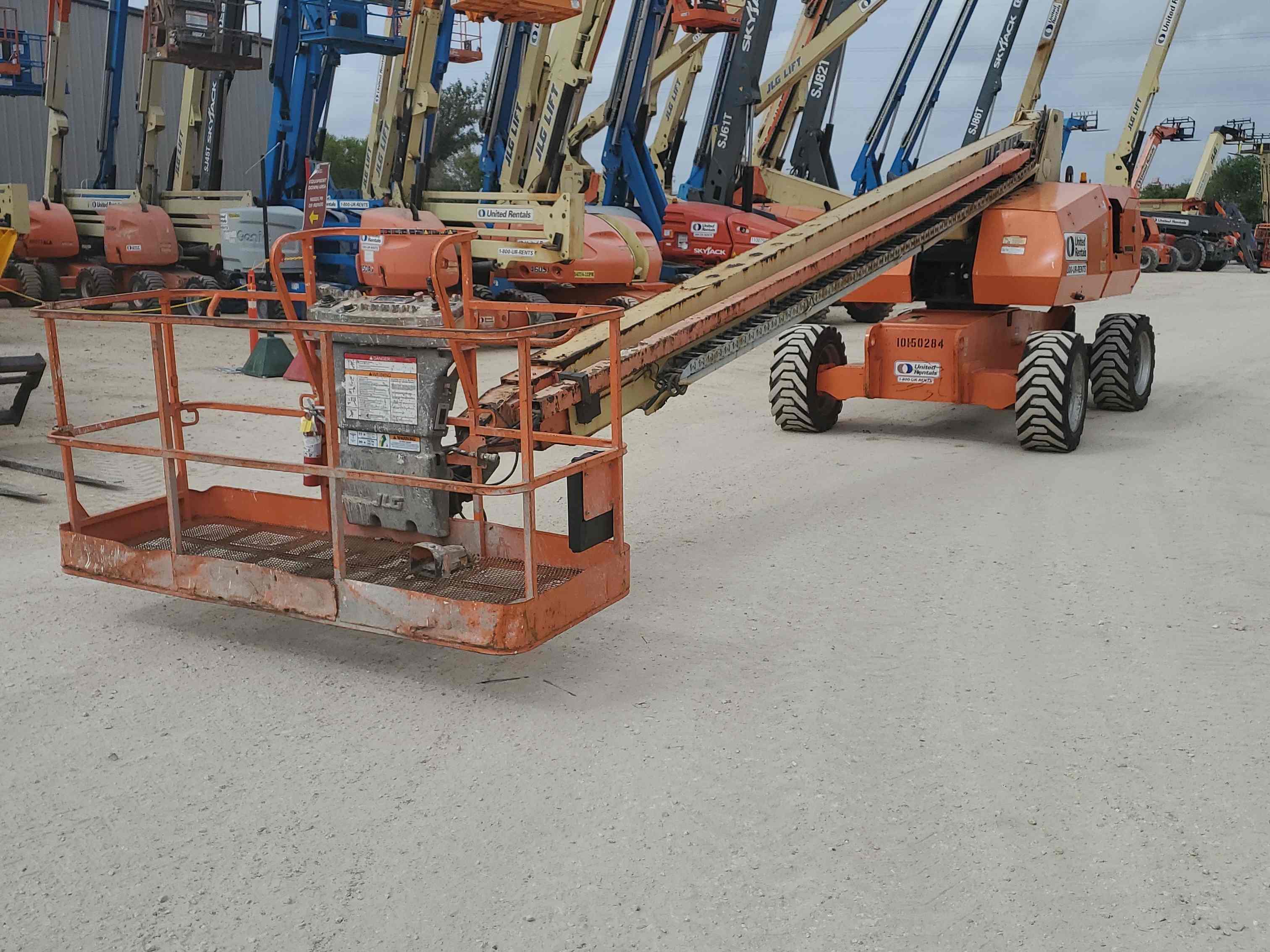 Used 2013 JLG 800S Telescopic Boom Lift For Sale in Corpus Christi, TX
