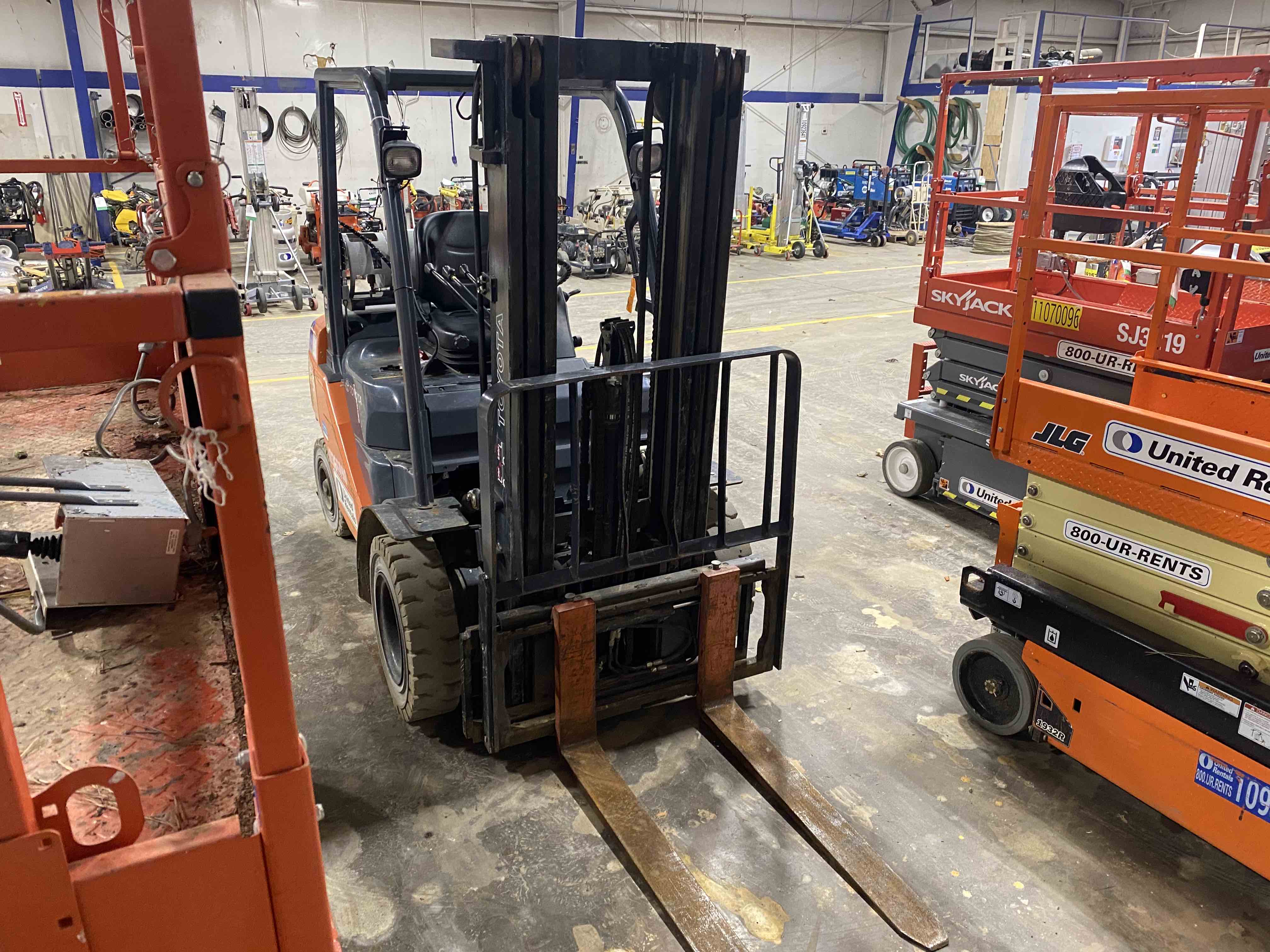 Used 2015 Toyota 8FGU25 Forklift For Sale in Winston Salem, NC United
