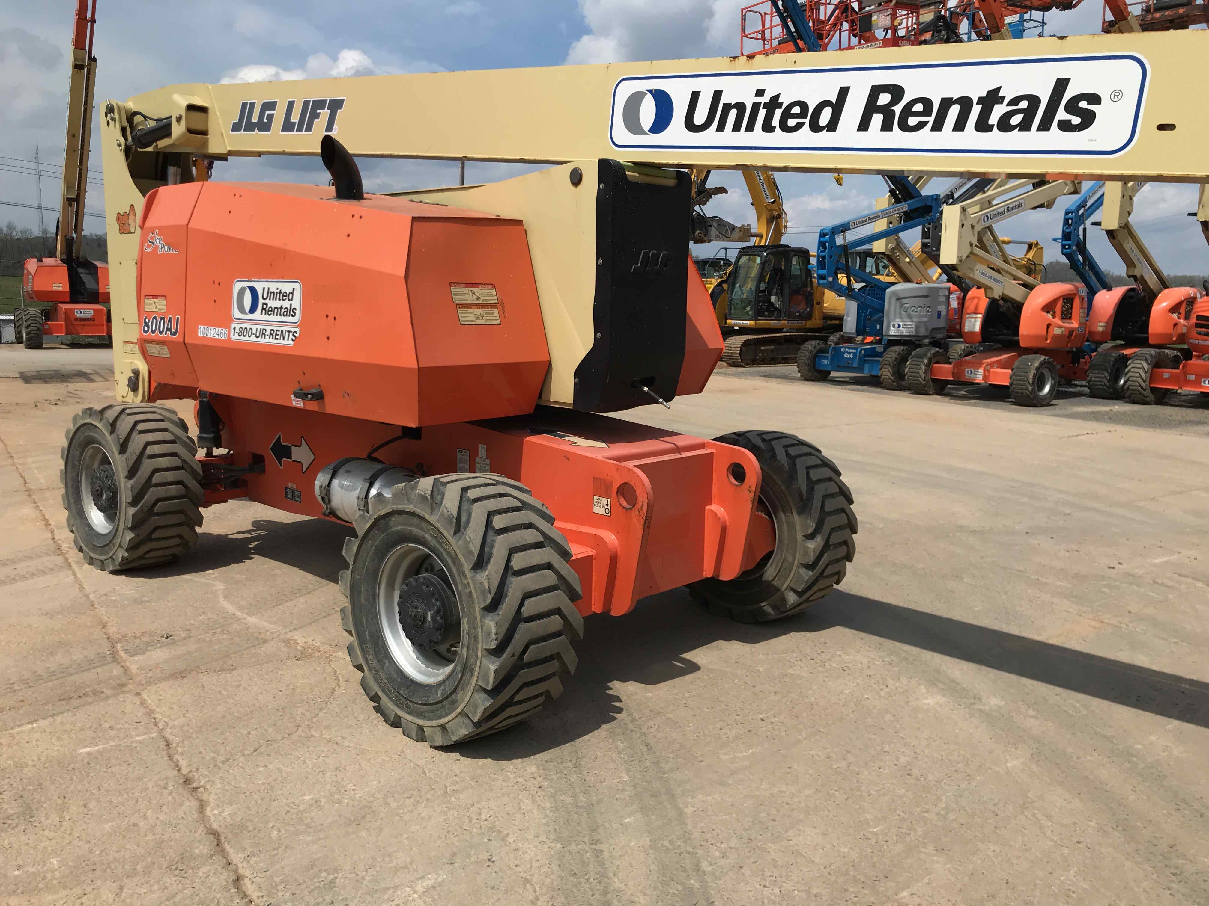 Used 2011 JLG 800AJ Articulating Boom Lift For Sale in Bridgeport, WV