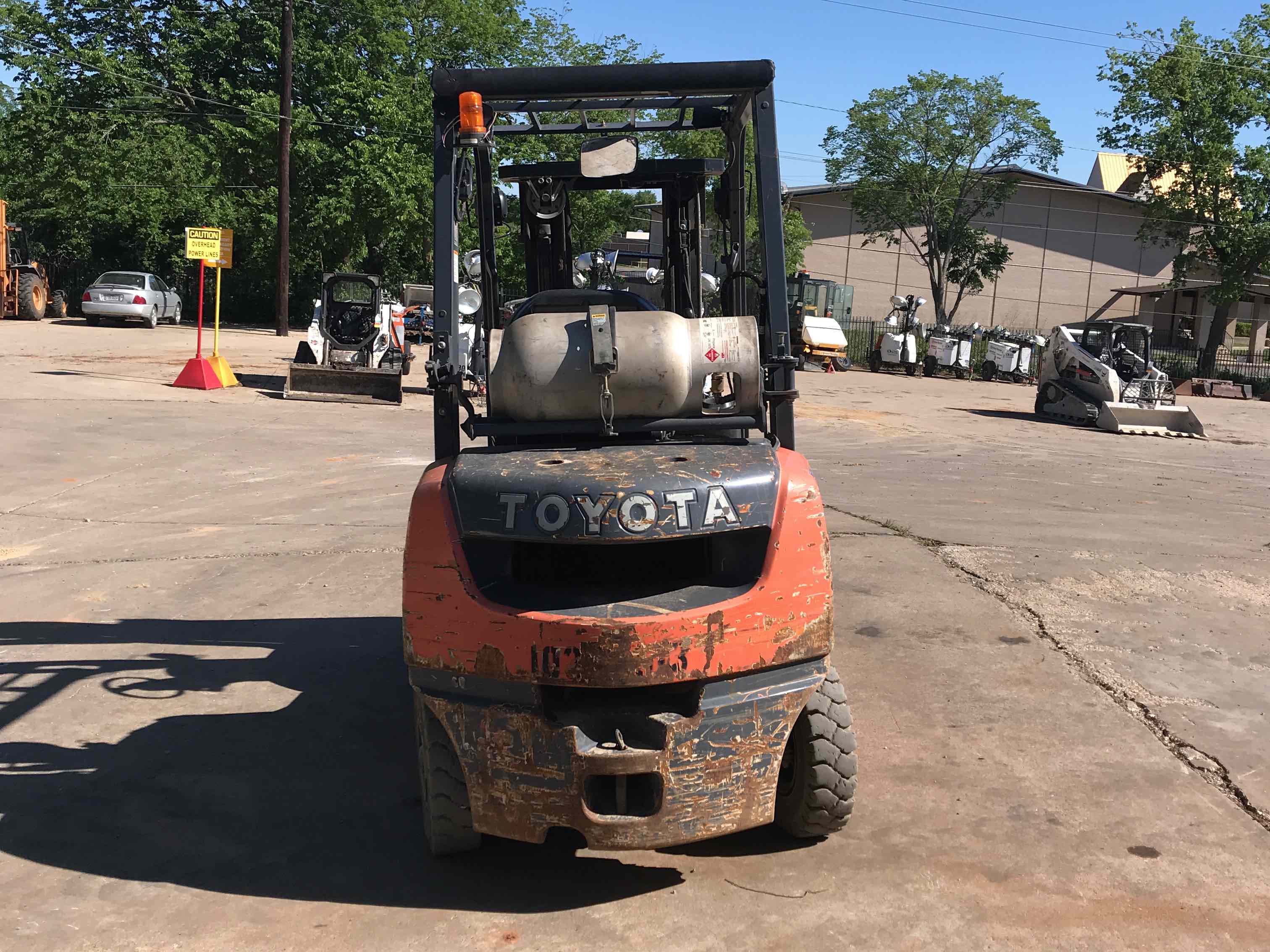 Used 2014 Toyota 8FGU25 Warehouse Forklift For Sale in Abilene, TX