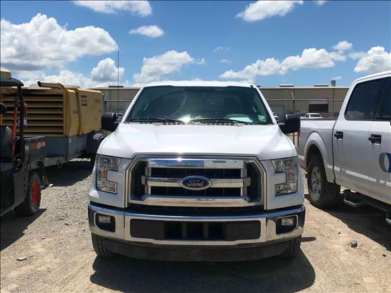 2015 Ford F150CREWXLTG2WD Truck