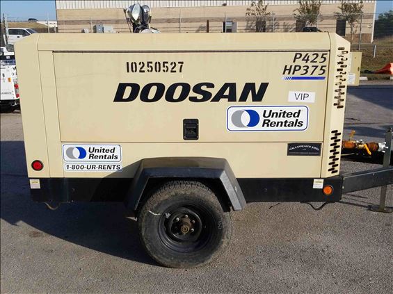 2014 Doosan P425/HP375WCUT4 Air Compressor