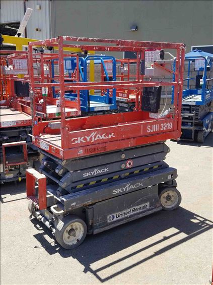 2014 Skyjack SJIII3219 Scissor Lift