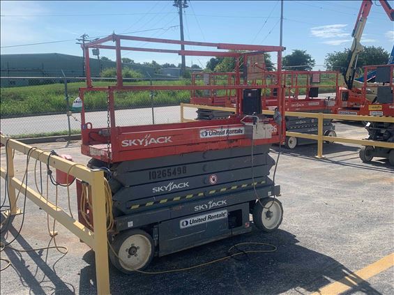 2014 Skyjack SJIII3226 Scissor Lift