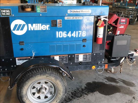 2017 Miller Welders BIG BLUE 400D Welder